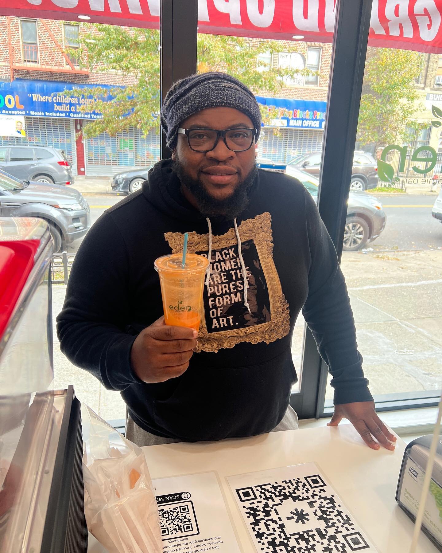 Cheers to good health and great taste! 🥂💚

Thanks @realtalkrev for stopping by! 

#eden 
#health
#edenjuices
#blackowned 
#blackbusiness 
#healthandwellness