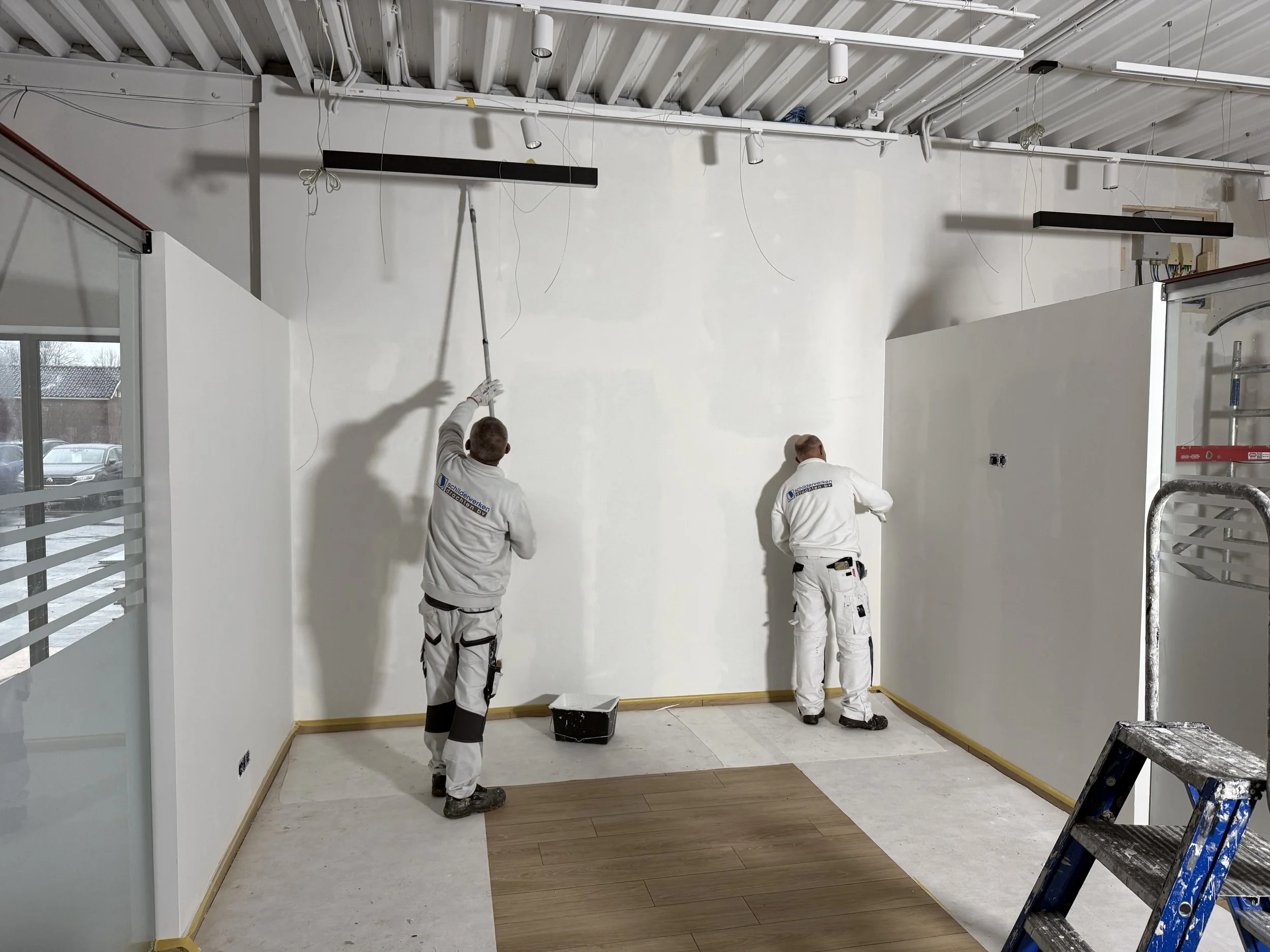 Schilderwerken Drachten BV - Van den Brug Garage