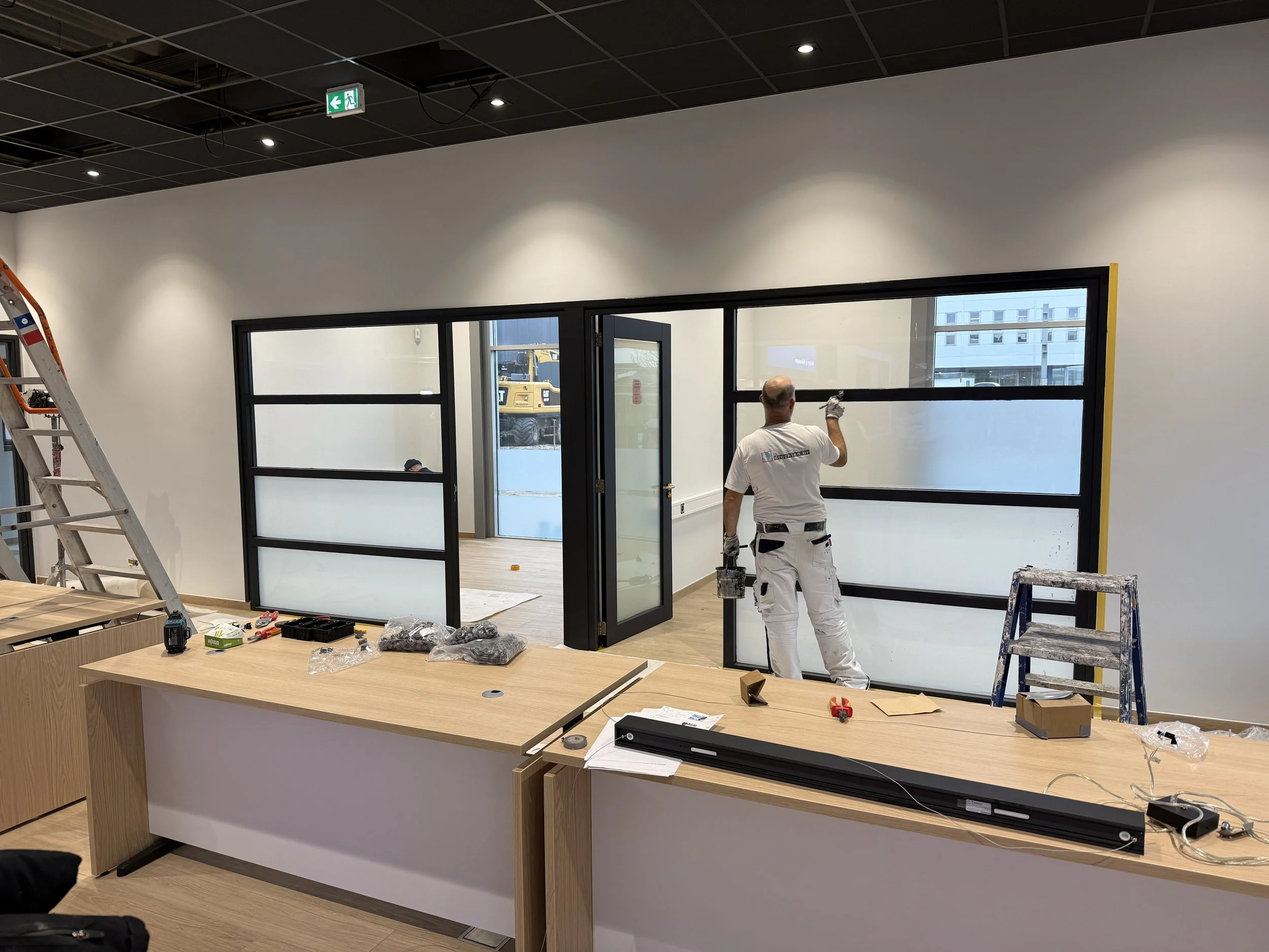 Schilderwerken Drachten BV - Van den Brug Garage