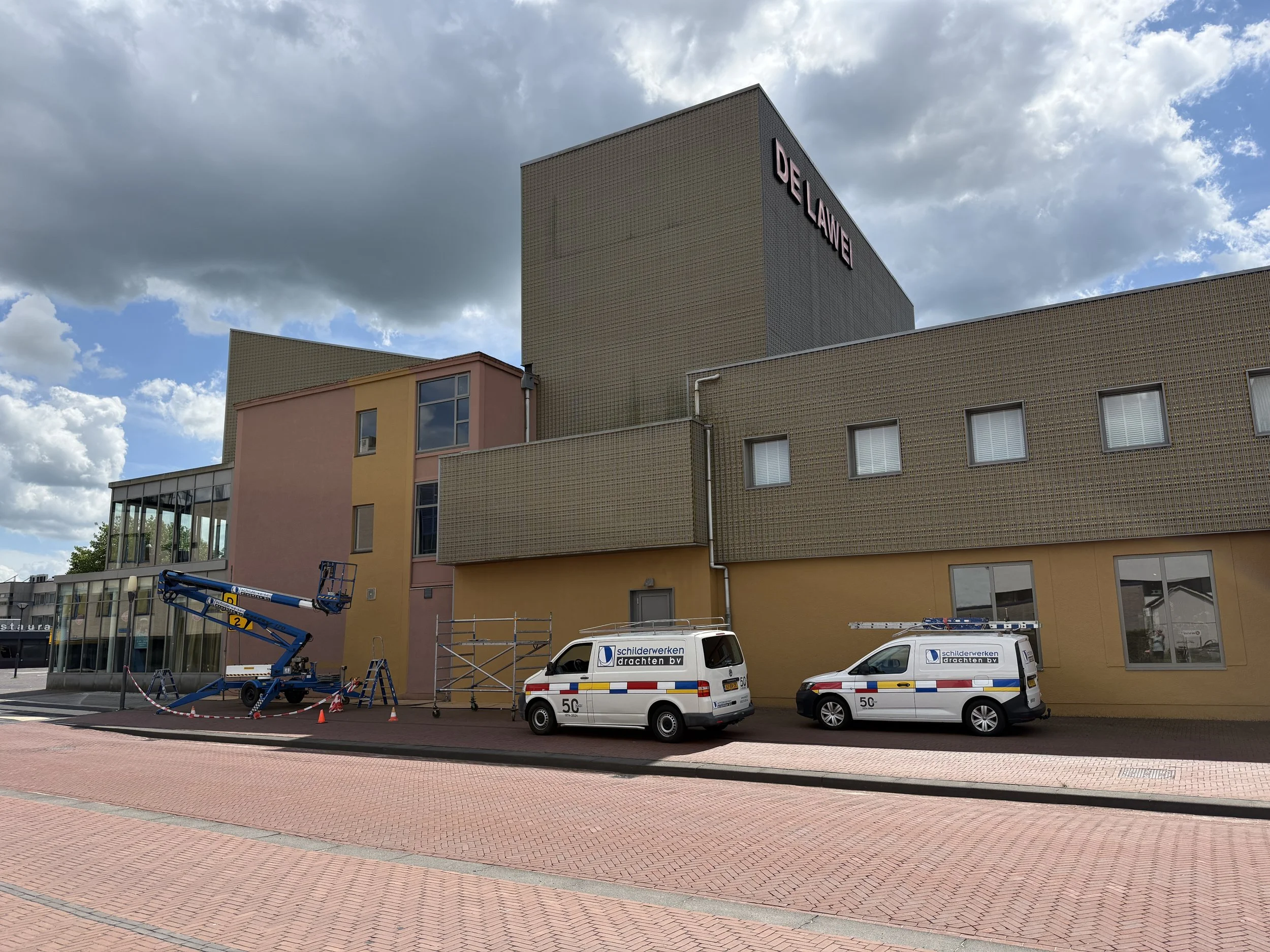 Buitenschilderwerk gevelmuren De Lawei Drachten
