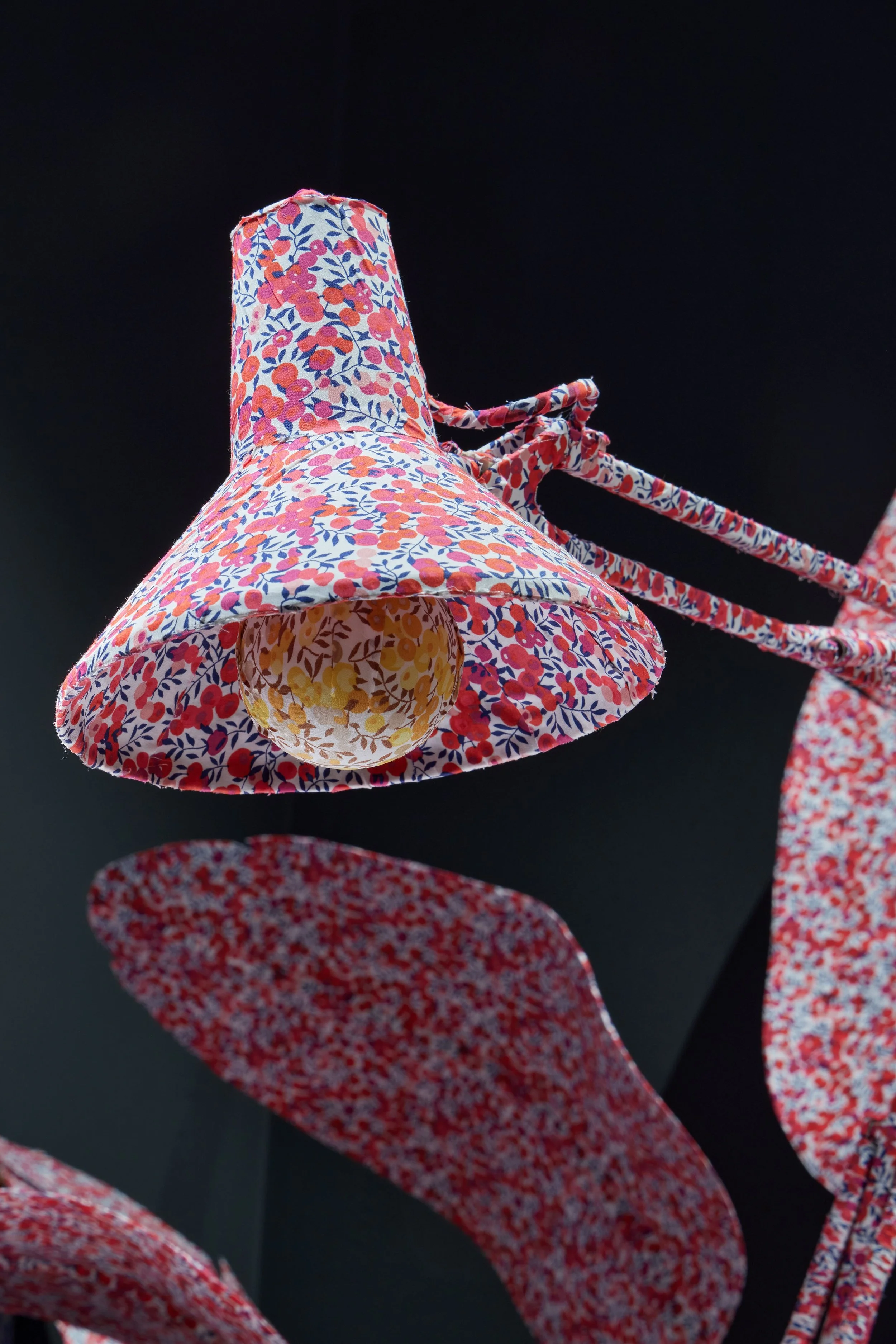 16.10.25 - WM0194 - Lamp close up.jpg