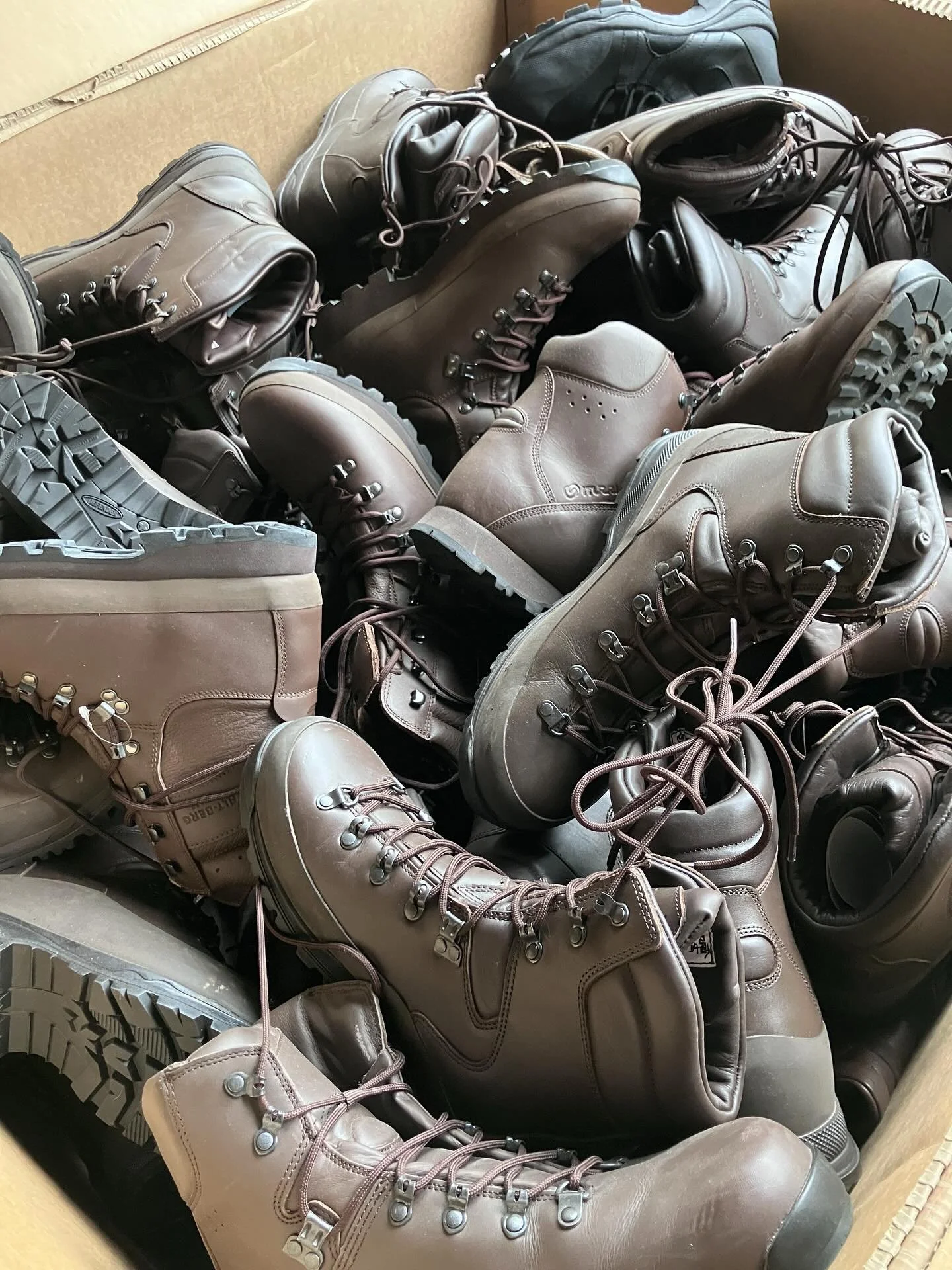 👀 LOOK what&rsquo;s just landed at @thebugoutuk 🥾 Boots are back 🥾 Brand New, Super Grade snd Grade 1 Iturri, Alberg karimoorSF and a few surprises. 
In store and available online soon

#wildcampinguk #wildcamping #bugout #midwales #cambrianmounta