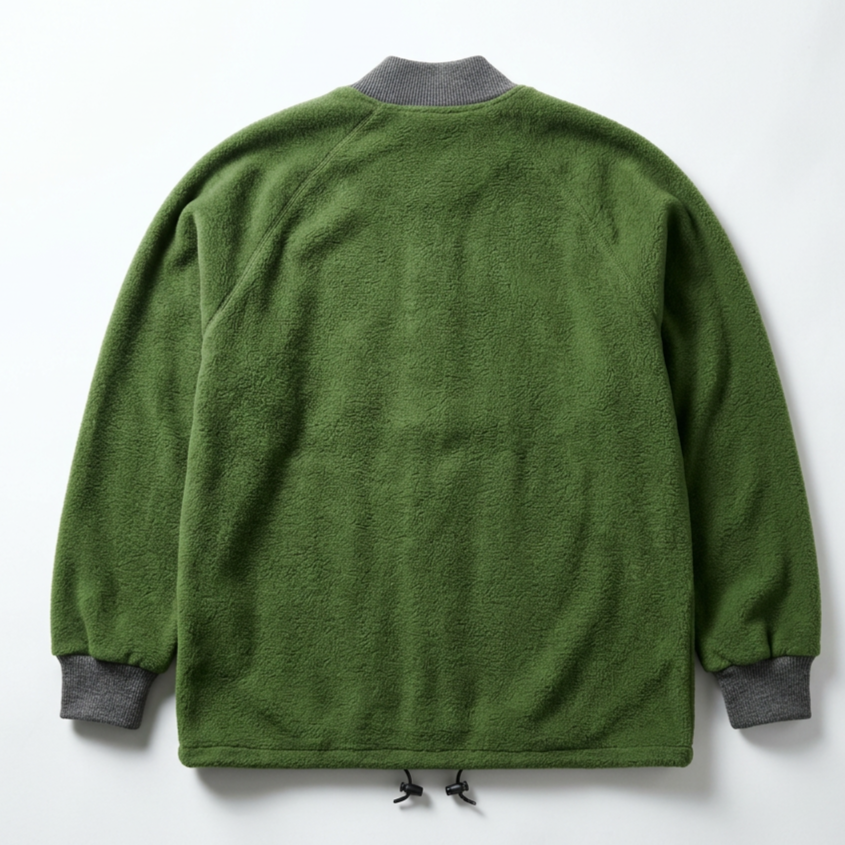 Upgrade your cold-weather gear with the British Army Thermal Fleece Jacket Liner. Lightweight, incredibly warm, and perfect for outdoor adventures.