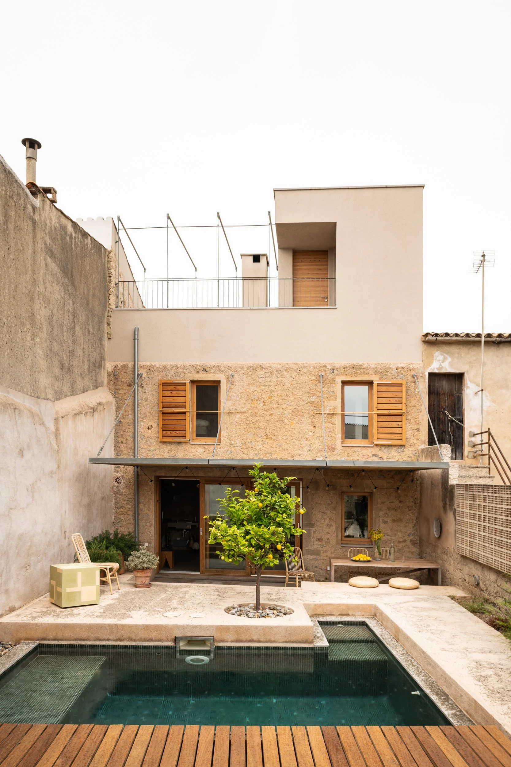 Casa Barraques_photo Niklas Hart_lowres-2.jpg