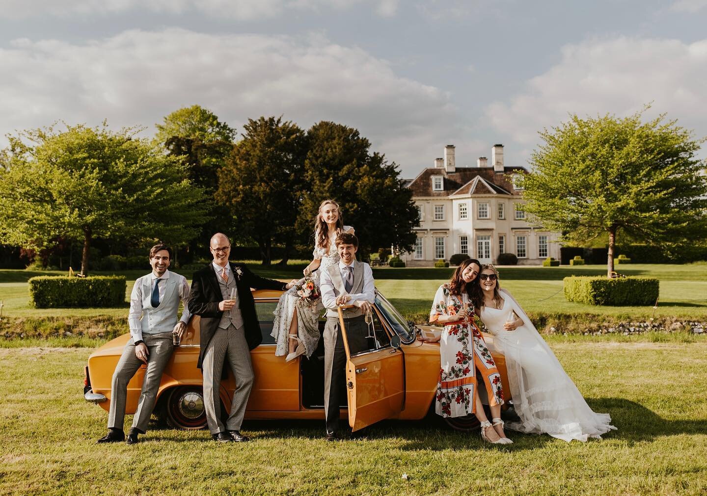 💛Photos💛

When the retro yellow wedding car takes centre stage, the perfect prop and backdrop for an epic photo with bride, groom and friends. We love seeing all of the wonderful and special moments captured during a wedding. 

📸 @colinianross

#w