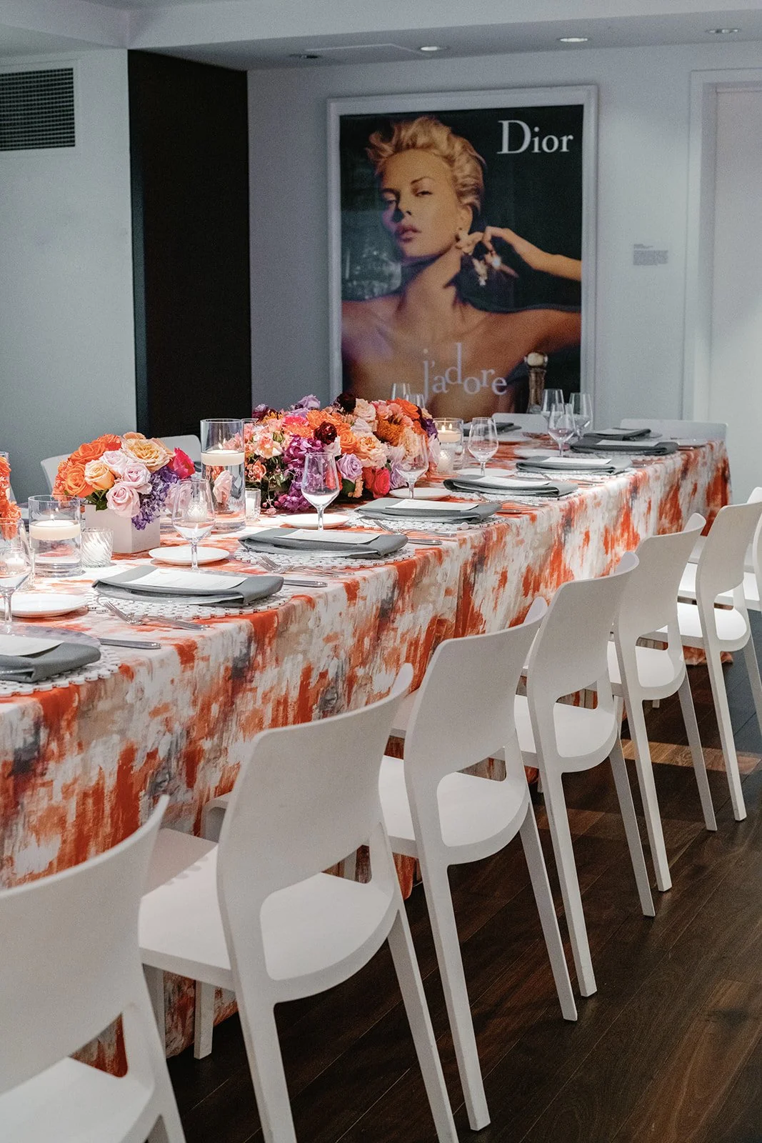 paint-stroke-table-linen-design-modern-art-gallery-wedding-rehearsal-dinner-welcome-party-lets-get-rehearsed-5.jpg