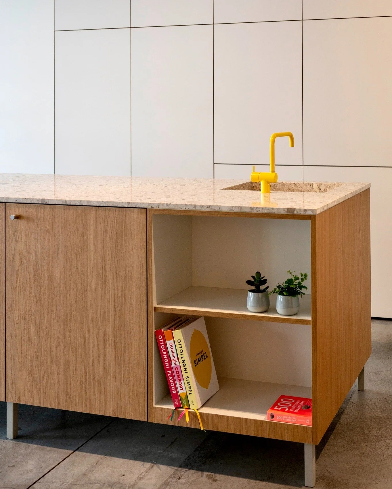 A POP OF COLOUR.

Creativiteit begint waar regels eindigen.

#geva #keukeneninterieur #keuken #keukeninspiratie #kitchendesign #kitchen #newkitchen #kitcheninspiration #keukenopmaat #maatwerk