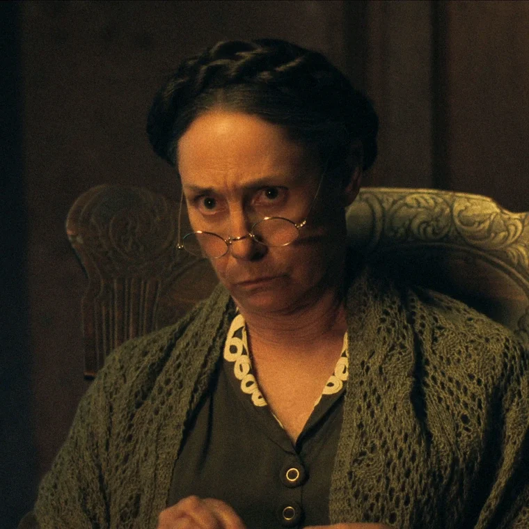 laurie-metcalf-lm-250923-b58041.webp