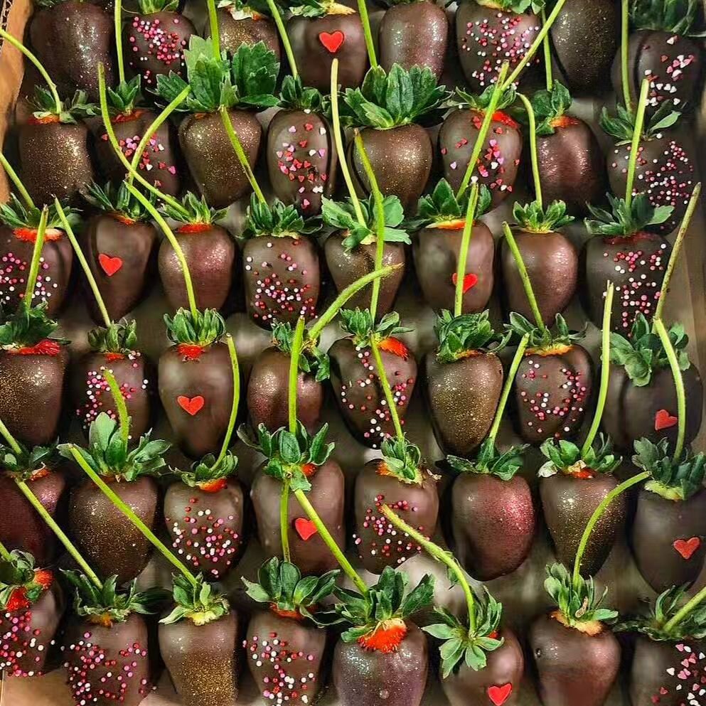 We have some gorgeous chocolate covered strawberries coming in from @fromscratchpastry ❤️ call to reserve yours now!