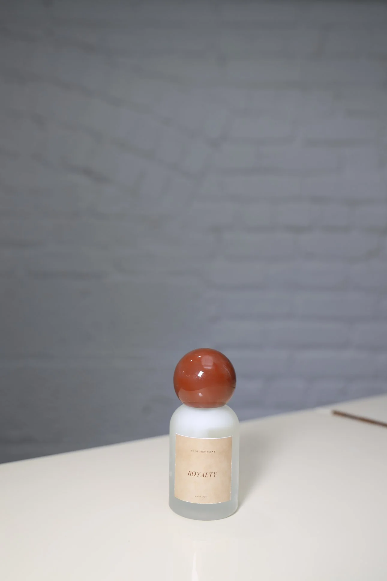 𝐑𝐎𝐘𝐀𝐋𝐓𝐘 𝐑𝐎𝐎𝐌 𝐒𝐏𝐑𝐀𝐘 (MINI)