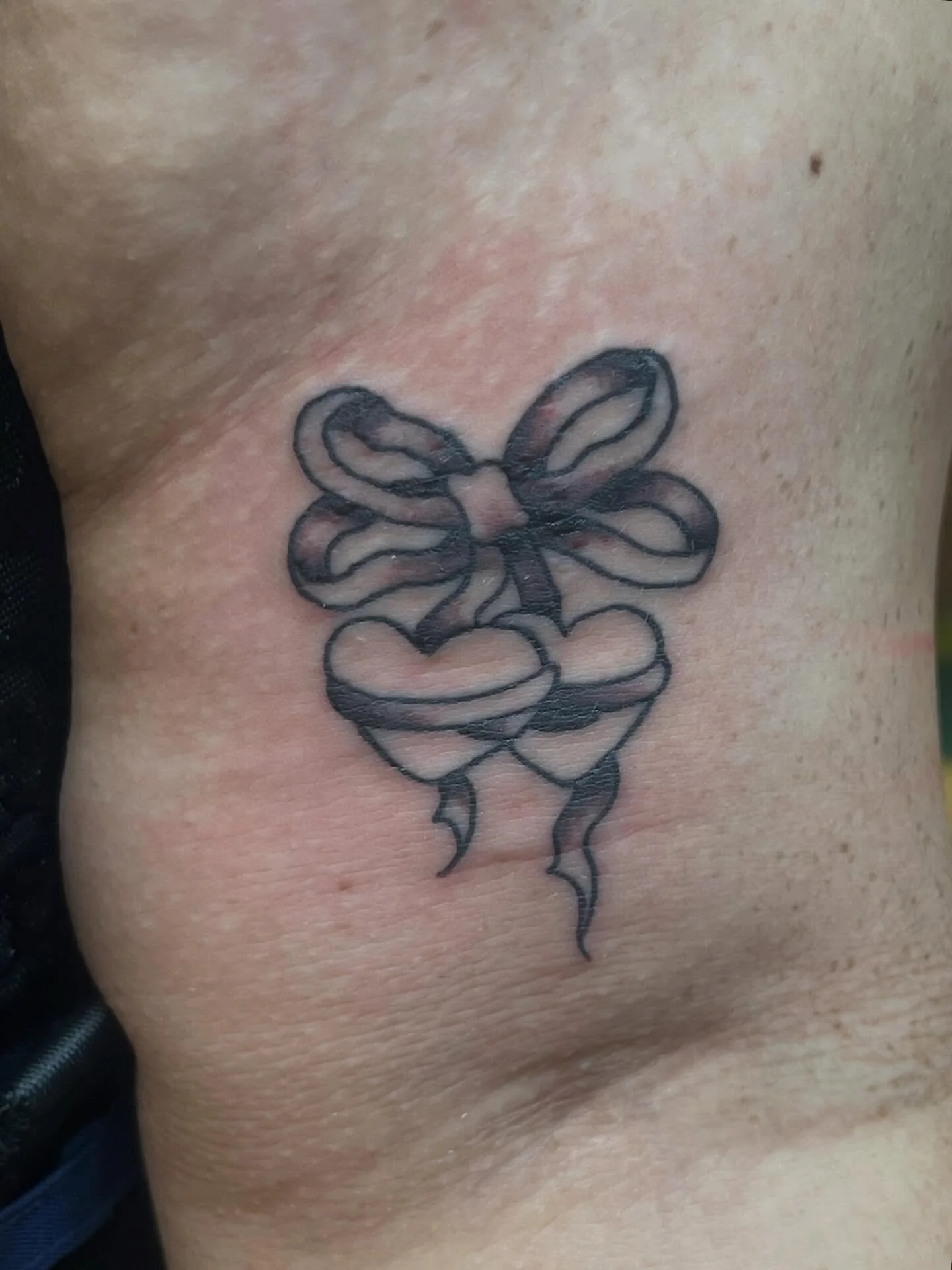 Together forever for only $50 made by @rogeliortiztattoo and designed by @mlarsontats, come thru and get one of your own 😍

$50 + $100 Valentines specials all month long, check our pinned posts for design options 💌

#sanantonioriverwalk #sanantonio