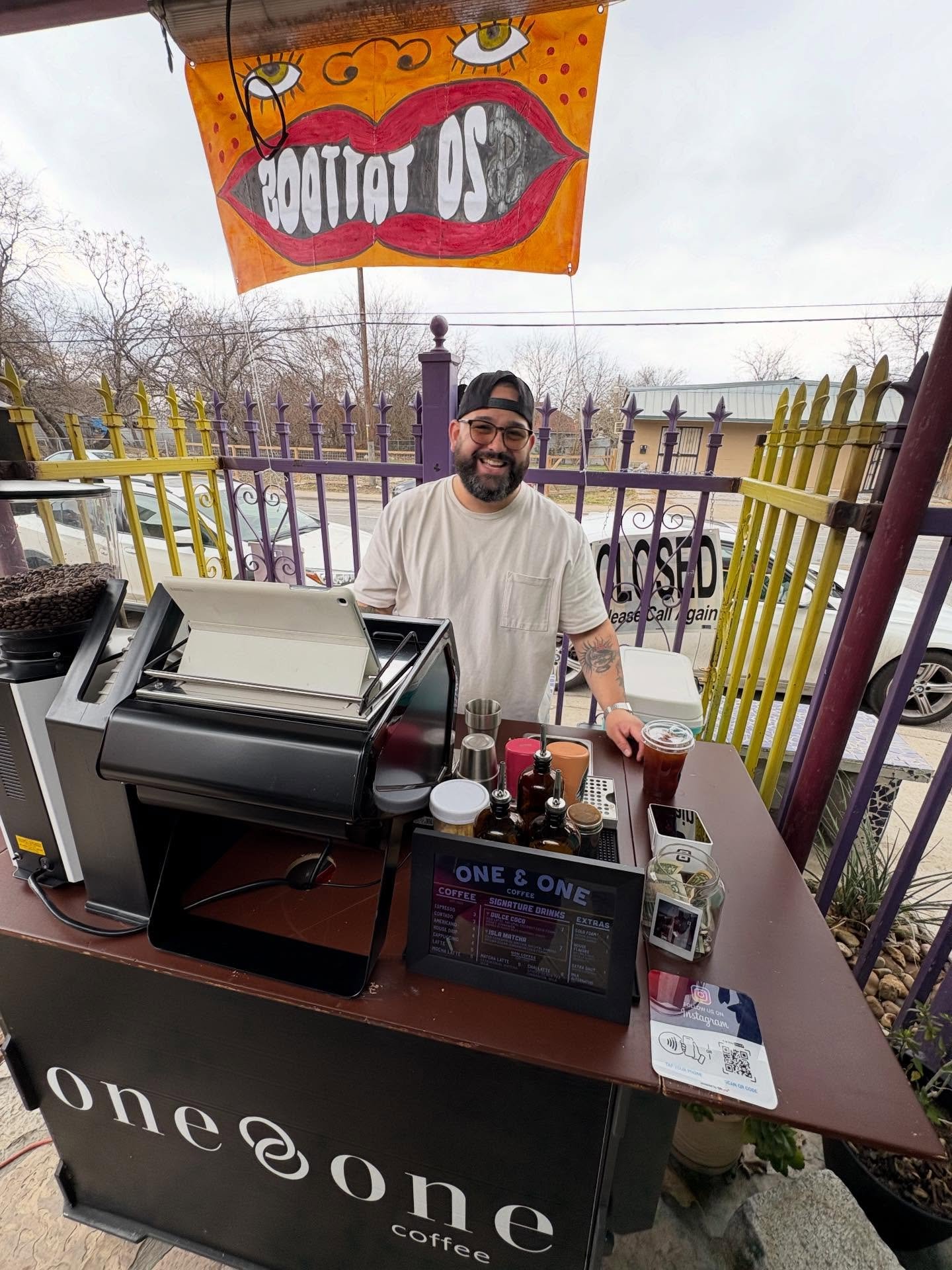 @onenone.coffee is here serving brewwwww come n get u a cup served with a smile 😛😇