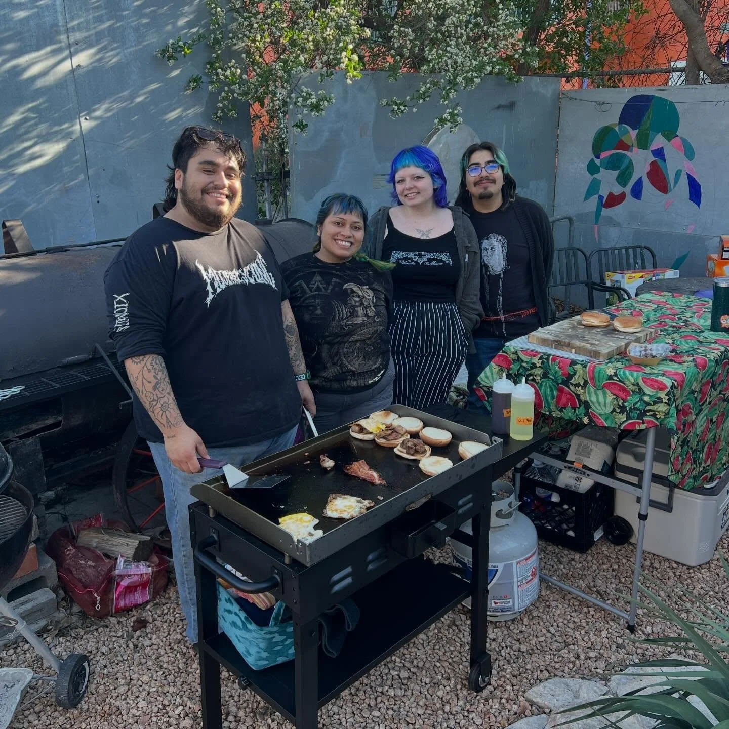 Good mor mor ☀️ @berlangabaklava is cooking up some brekkie!! come eat, hang, and get tatted/pierced with us! :-)