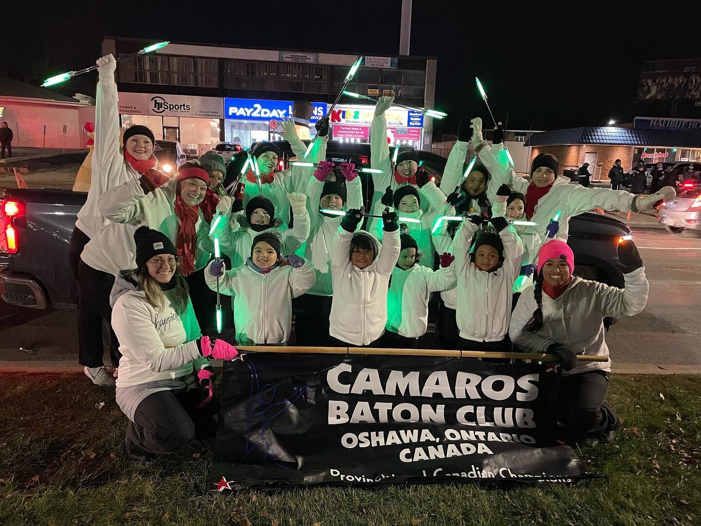 What a great night at the Oshawa Santa Claus Parade of Lights!! 

Ours kids had a great time even when it started to snow ❄️ Thanks to everyone who came out to support us!! 

#camarosbaton #paradeoflights #oshawasantaclausparade #oshawa #durham #bato