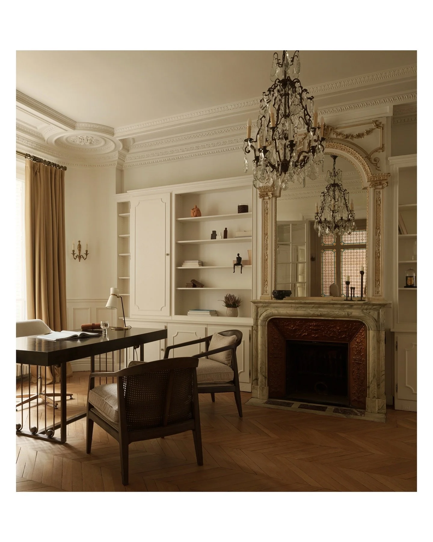 A few more quiet moments from this Paris apartment with Olga Ashby &mdash; loved capturing the soft tones and thoughtful detailing throughout.

Interior Design | @olgaashby
Photography | @vigojansons

#interiordesign #interiorphotographer #interiorph