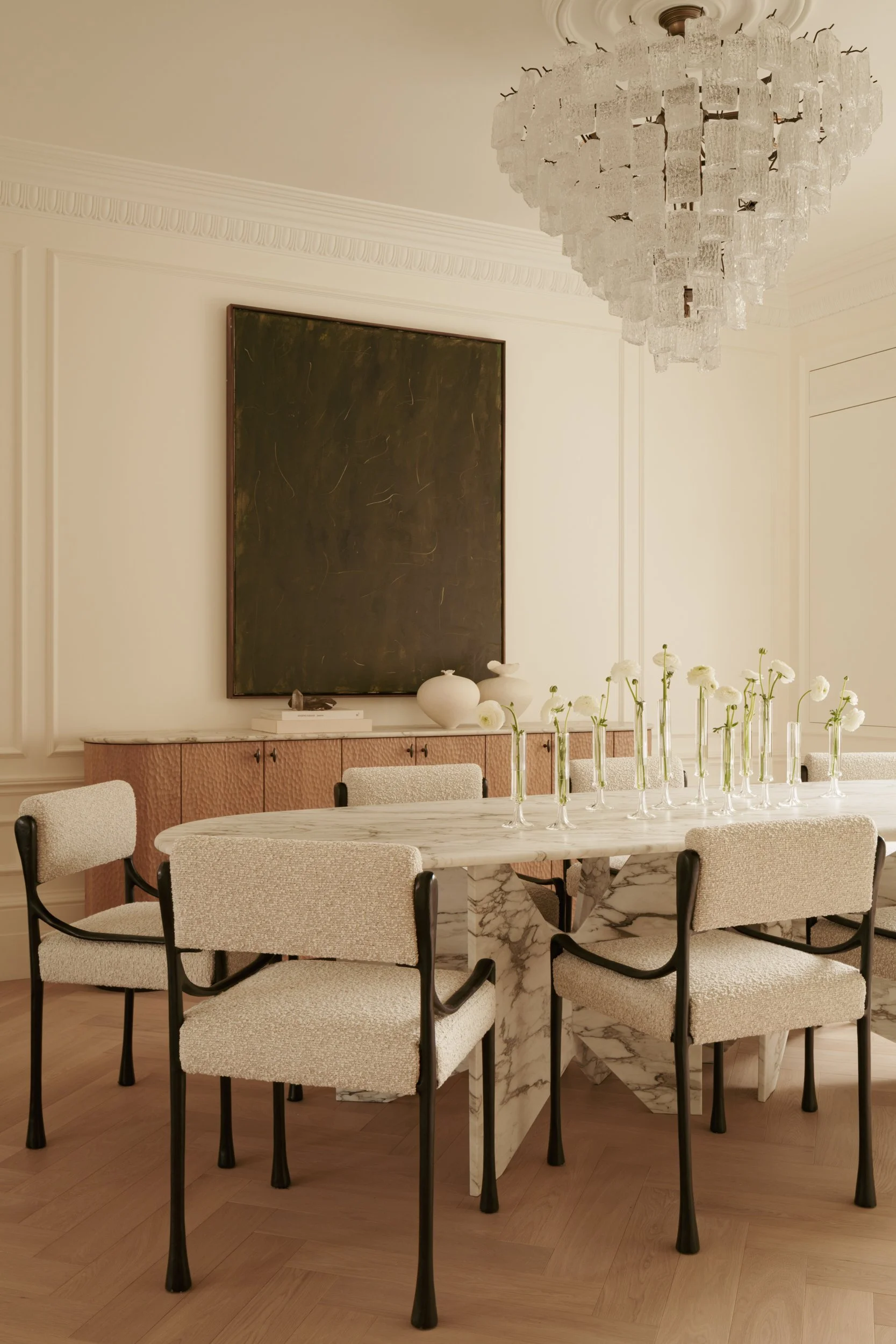 Covet_Noir_101_Eaton_Place_LR_21.jpg