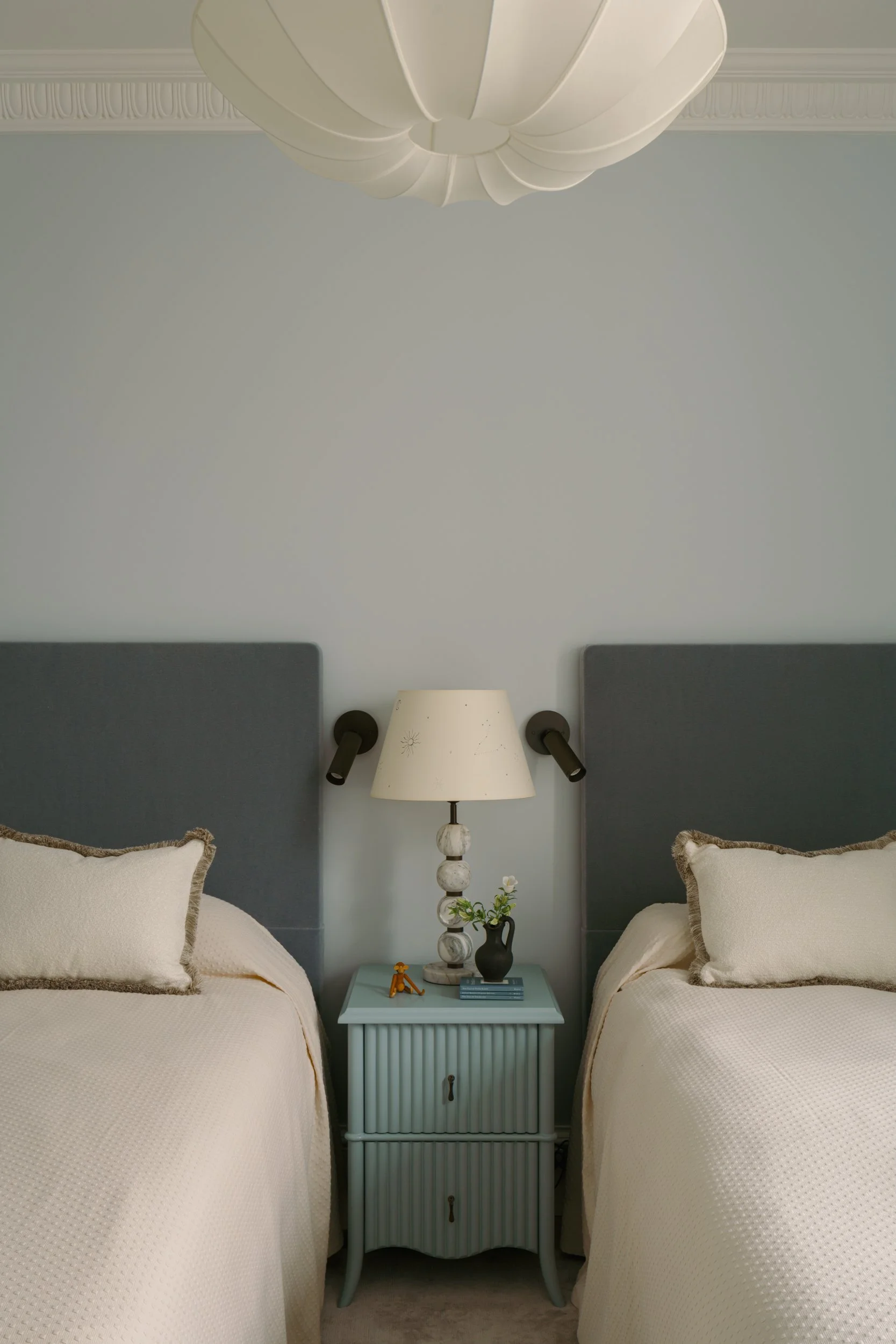 Covet_Noir_101_Eaton_Place_LR_39.jpg