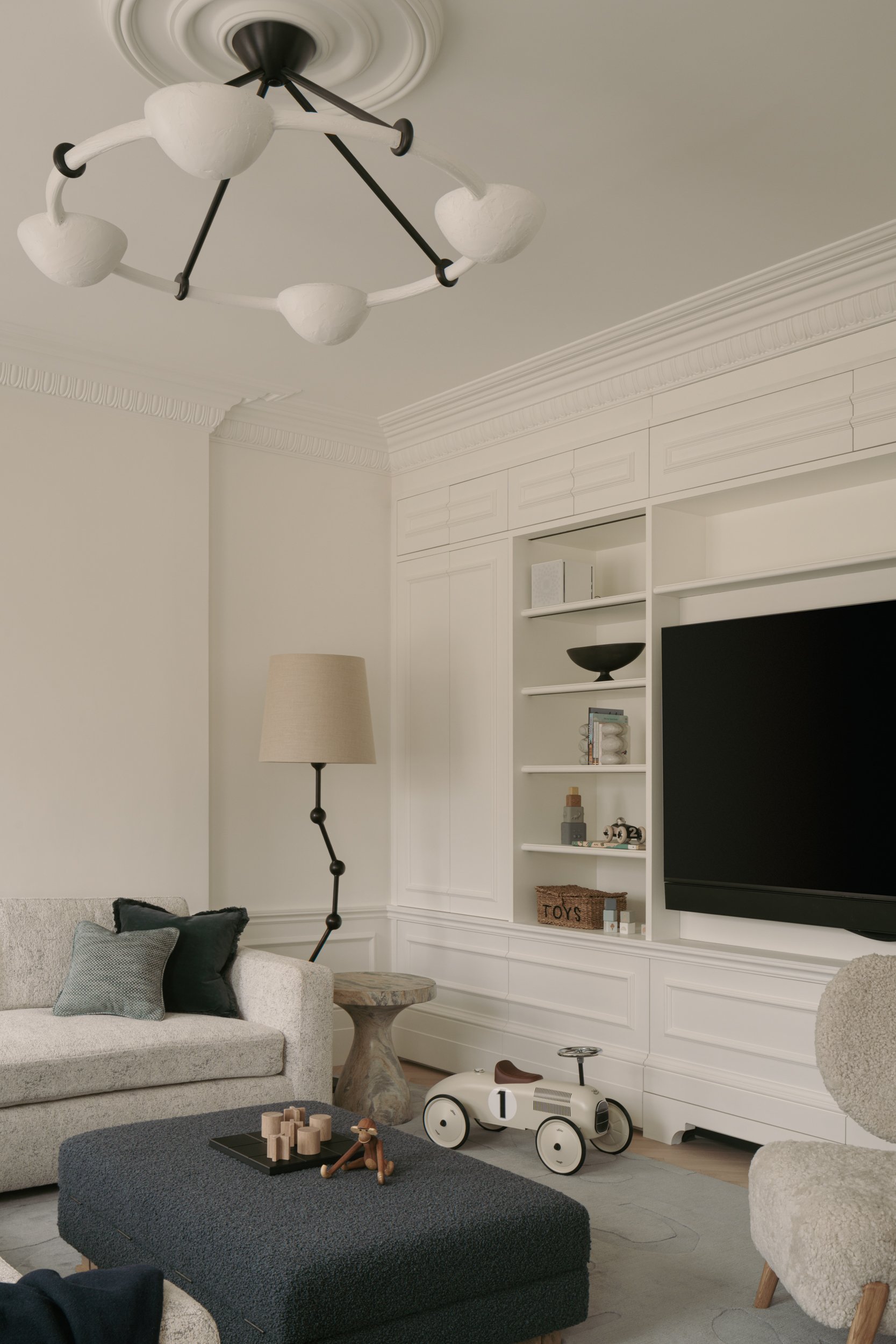 Covet_Noir_101_Eaton_Place_LR_35.jpg