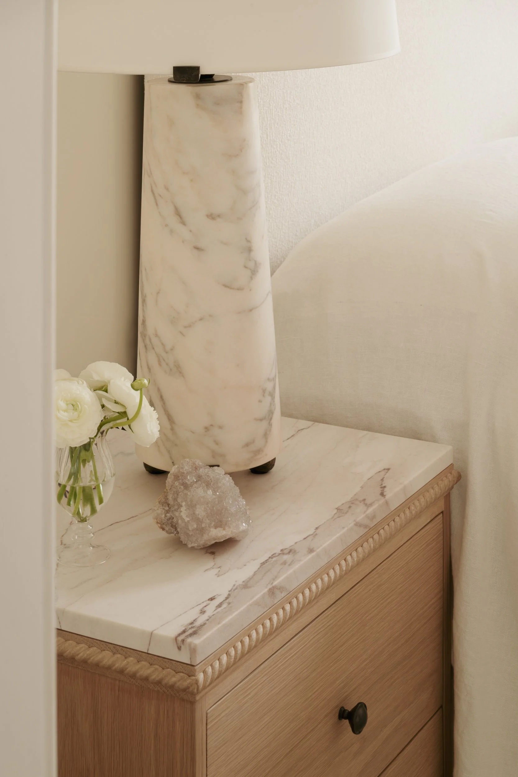 Covet_Noir_101_Eaton_Place_LR_06.jpg