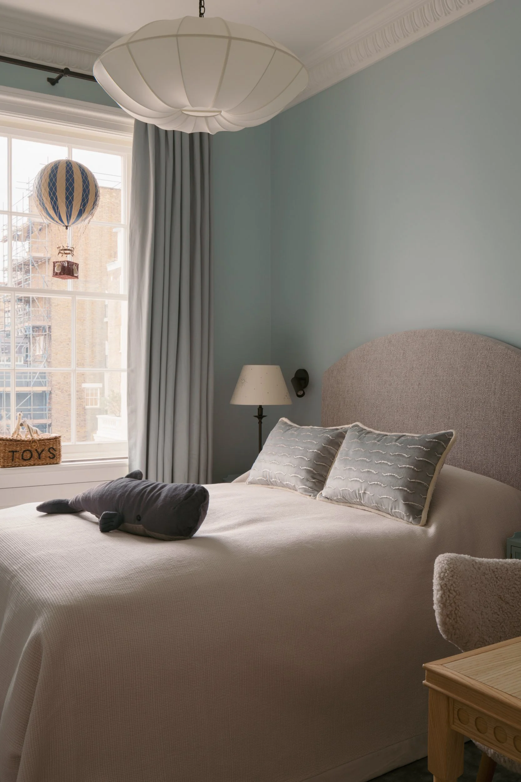 Covet_Noir_101_Eaton_Place_LR_41.jpg