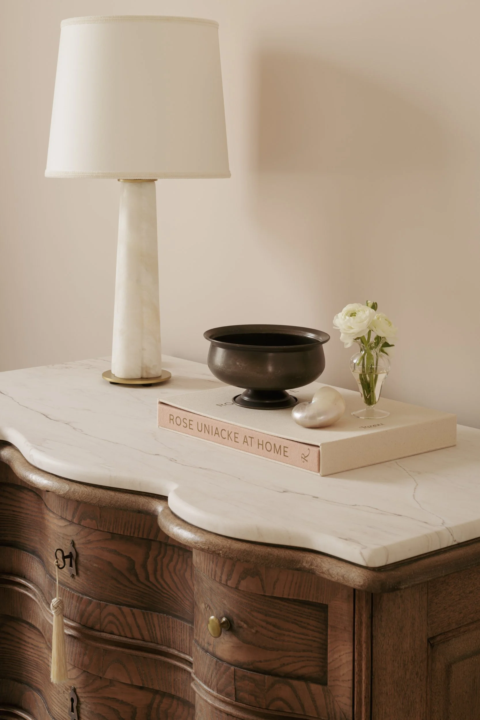 Covet_Noir_101_Eaton_Place_LR_08.jpg
