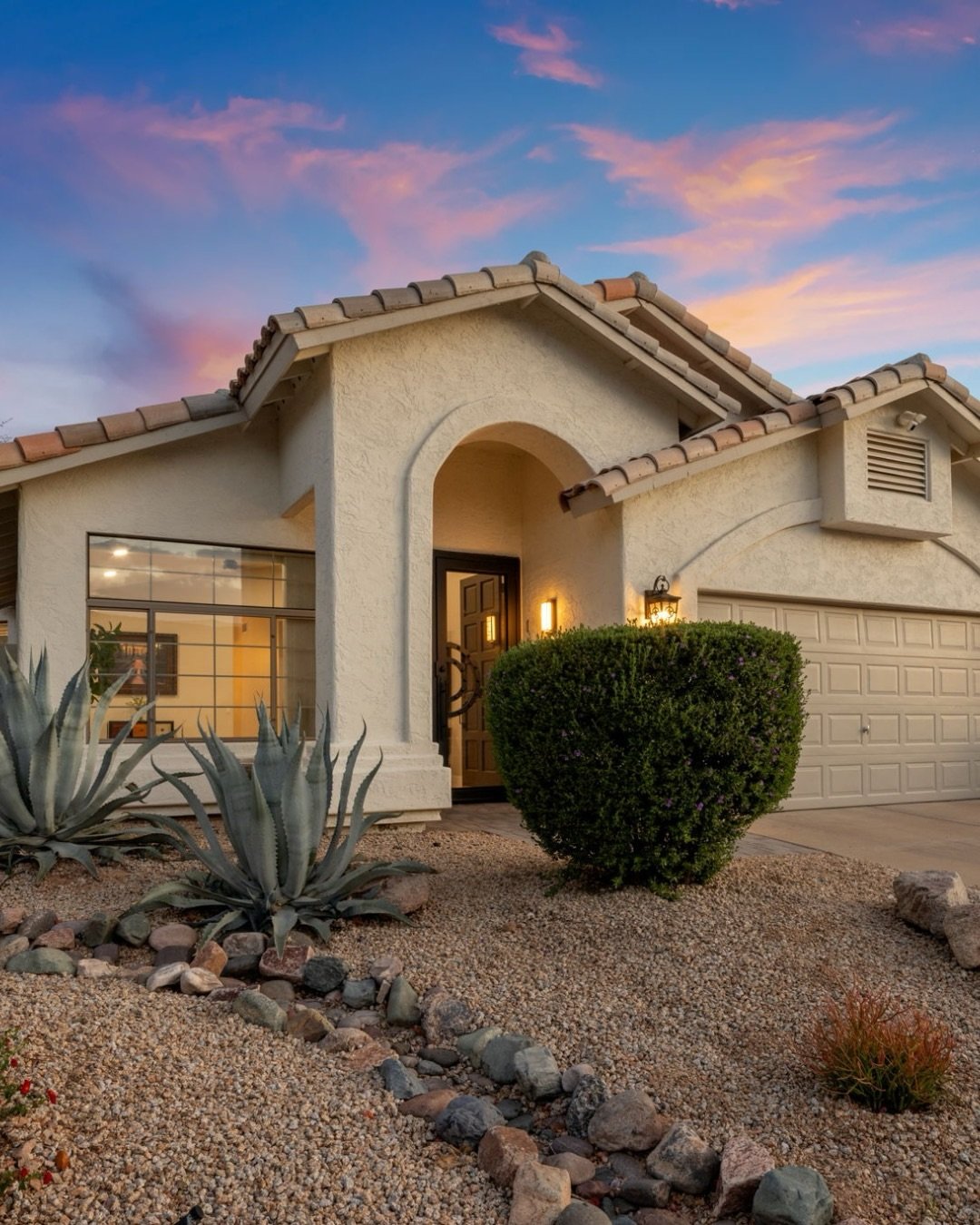 ✨ Now Available in Tatum Ranch | Cave Creek ✨

Beautifully upgraded and move-in ready, this 3-bed, 2-bath home brings together style, comfort, and smart updates in one of Cave Creek&rsquo;s most sought-after communities.

Inside, you&rsquo;ll find Sh