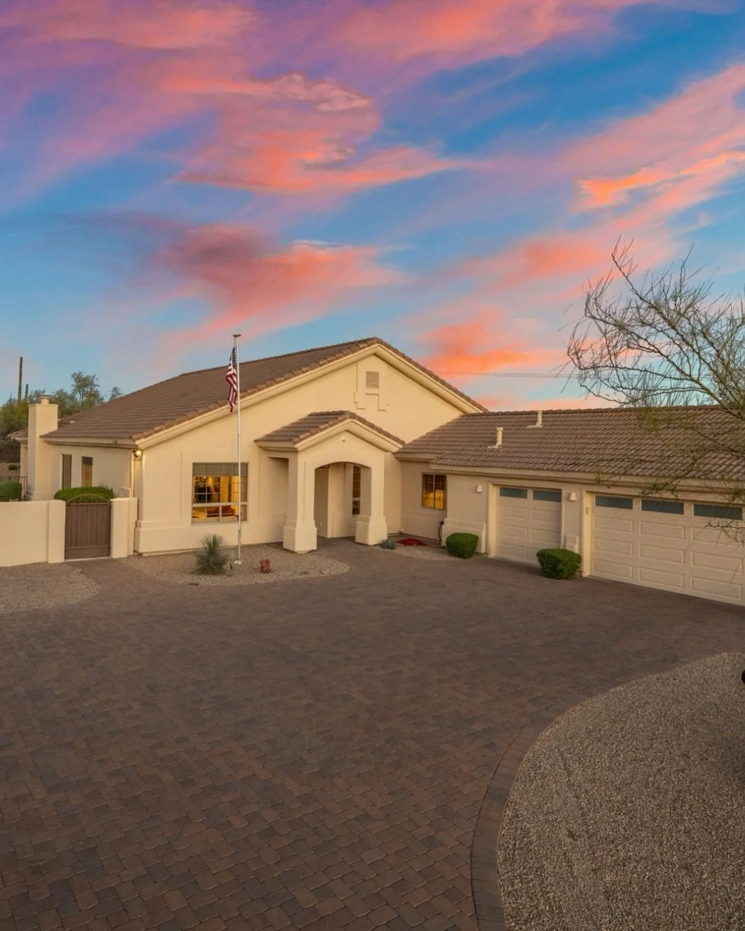 ✨ Now Available in Carefree Foothills ✨

Set against the beauty of the desert landscape, this single-level Carefree home offers mountain views, spacious living, and the kind of backyard that makes Arizona living feel effortless.

Inside, you&rsquo;ll