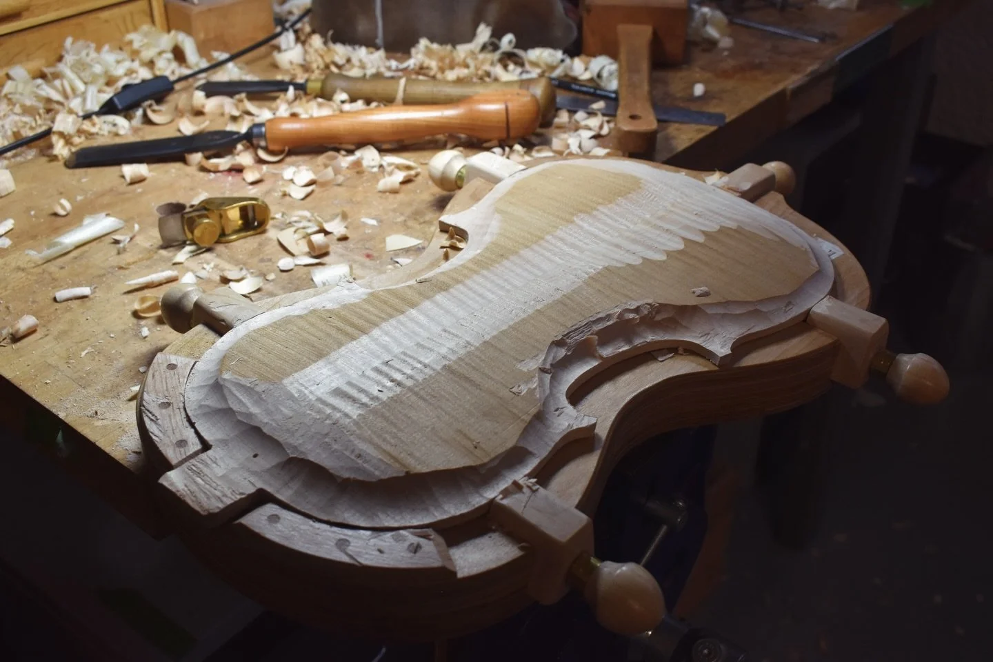 A few work in progress shots from the last week or two. Currently working on two commissions using the same outline, one of my favourites - the Bergonzi &lsquo;Knoop&rsquo;. 

1. Beginning the rough arching on the back
2. Cutting out the purfling cha