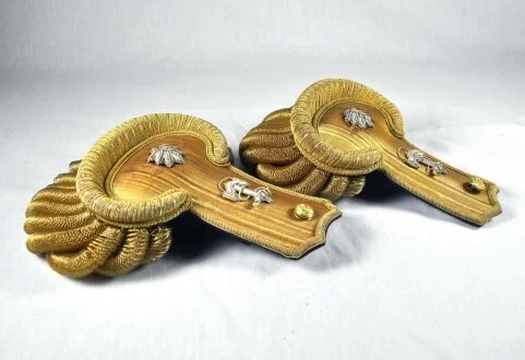 Full dress epaulets.