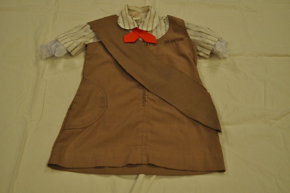 Figure 15: 1980s Brownies Uniform
