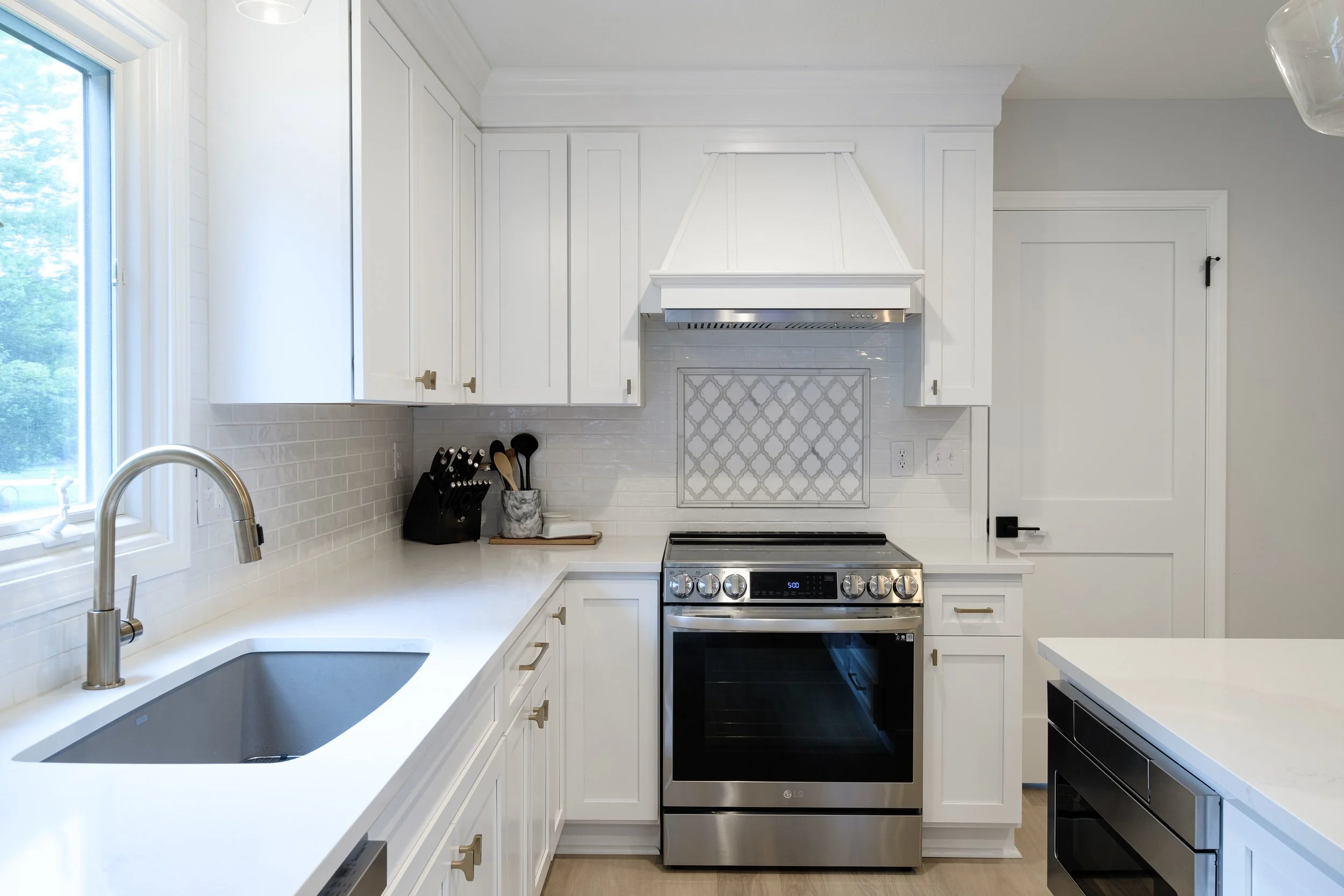 Modern Kitchen Remodel by Legacy Remodeling Team — Project 3 project photo 6