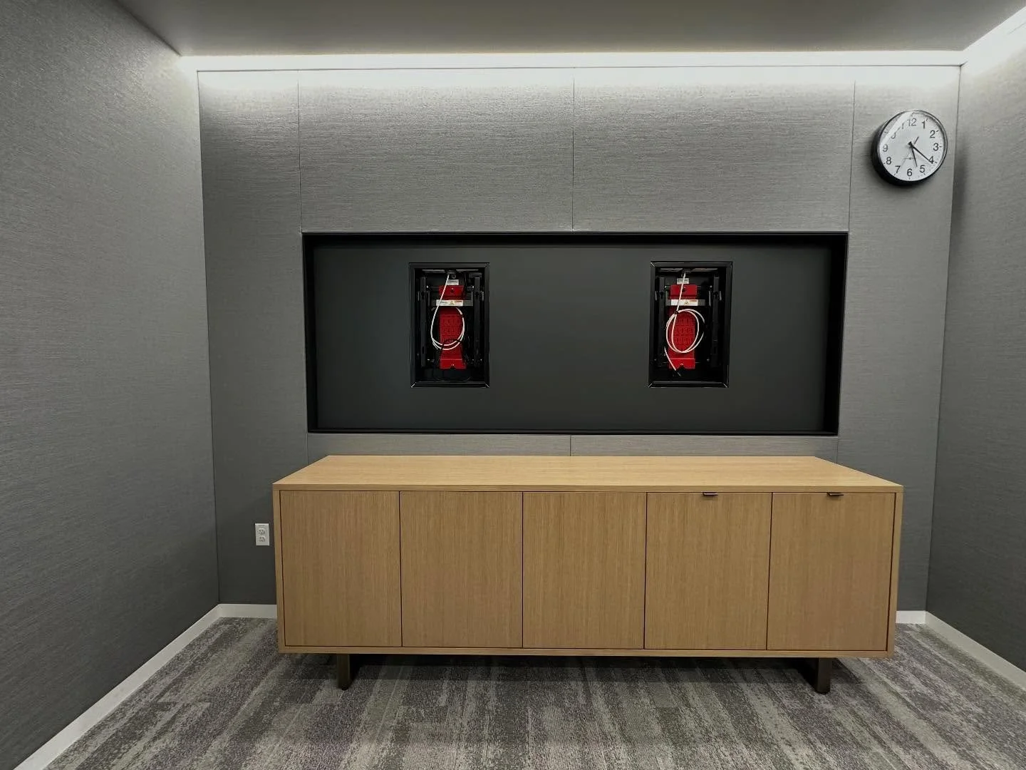 6061 Architectural Aluminum with 
Award Winning Elements Mfg Millwork Design
SF Bay Area Menlo Park, CA
# grizzly powder coating