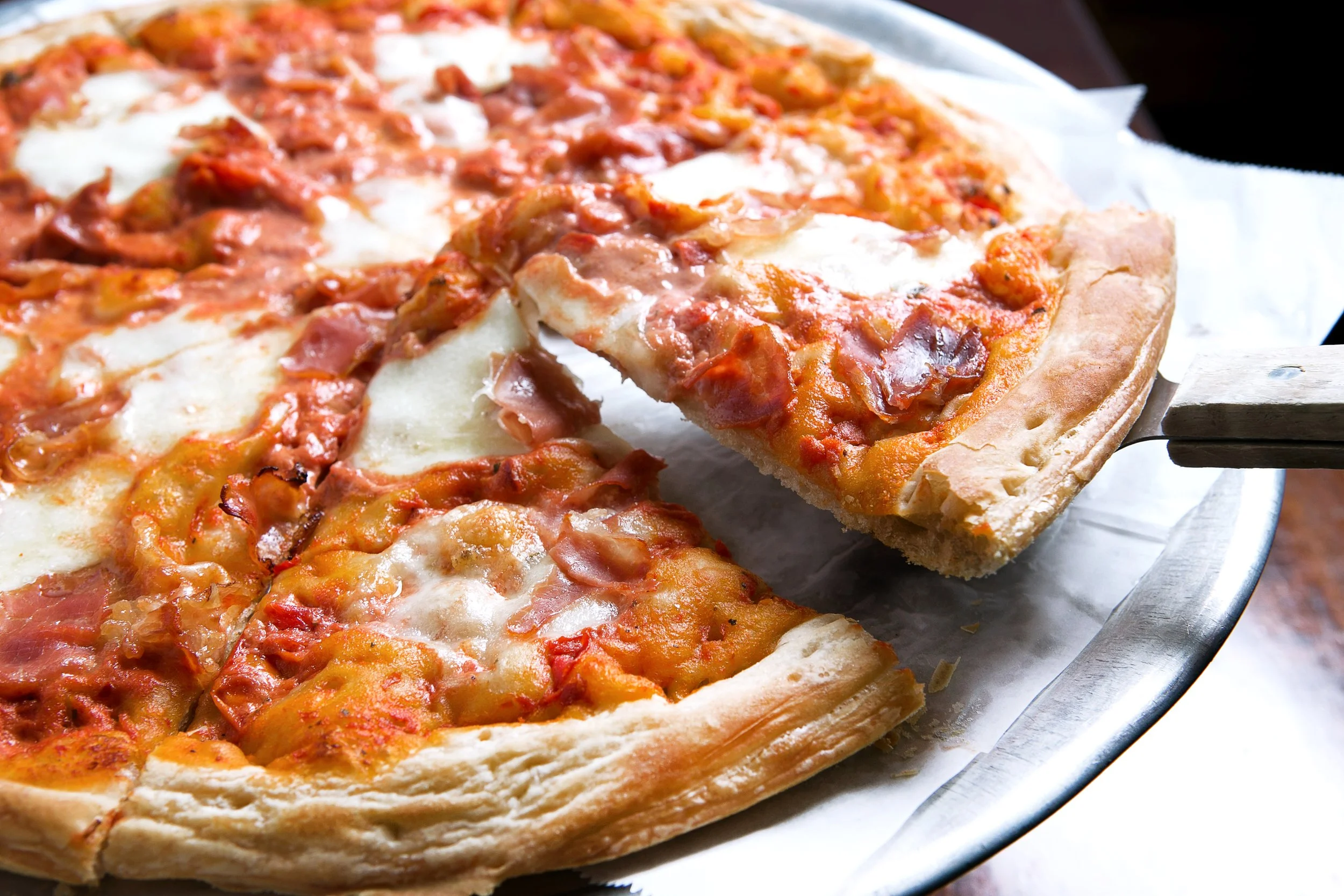 HiWay_Flakey_2015DantesRestaurantsInc.jpg