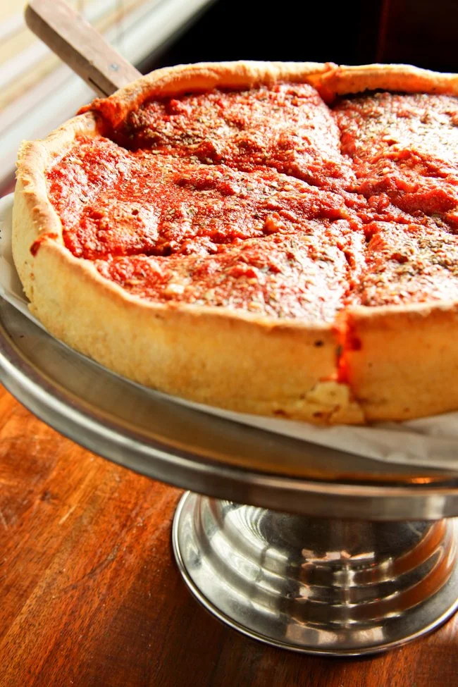 HiWayPizza_RedStuffed_©2014DantesRestaurantsInc.jpg