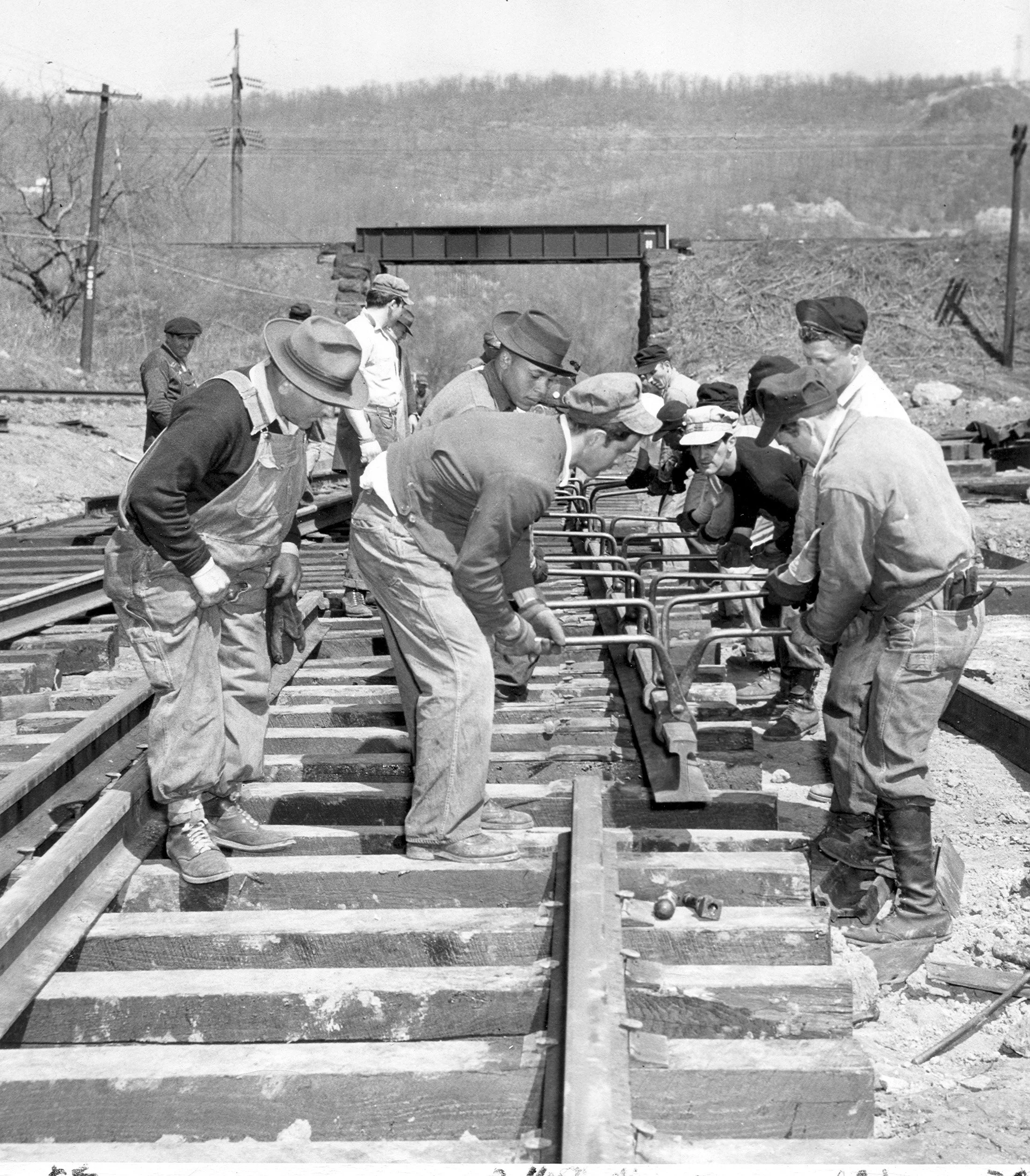 Making Railroad Rails Engineering Marvels — Museum of the American Railroad