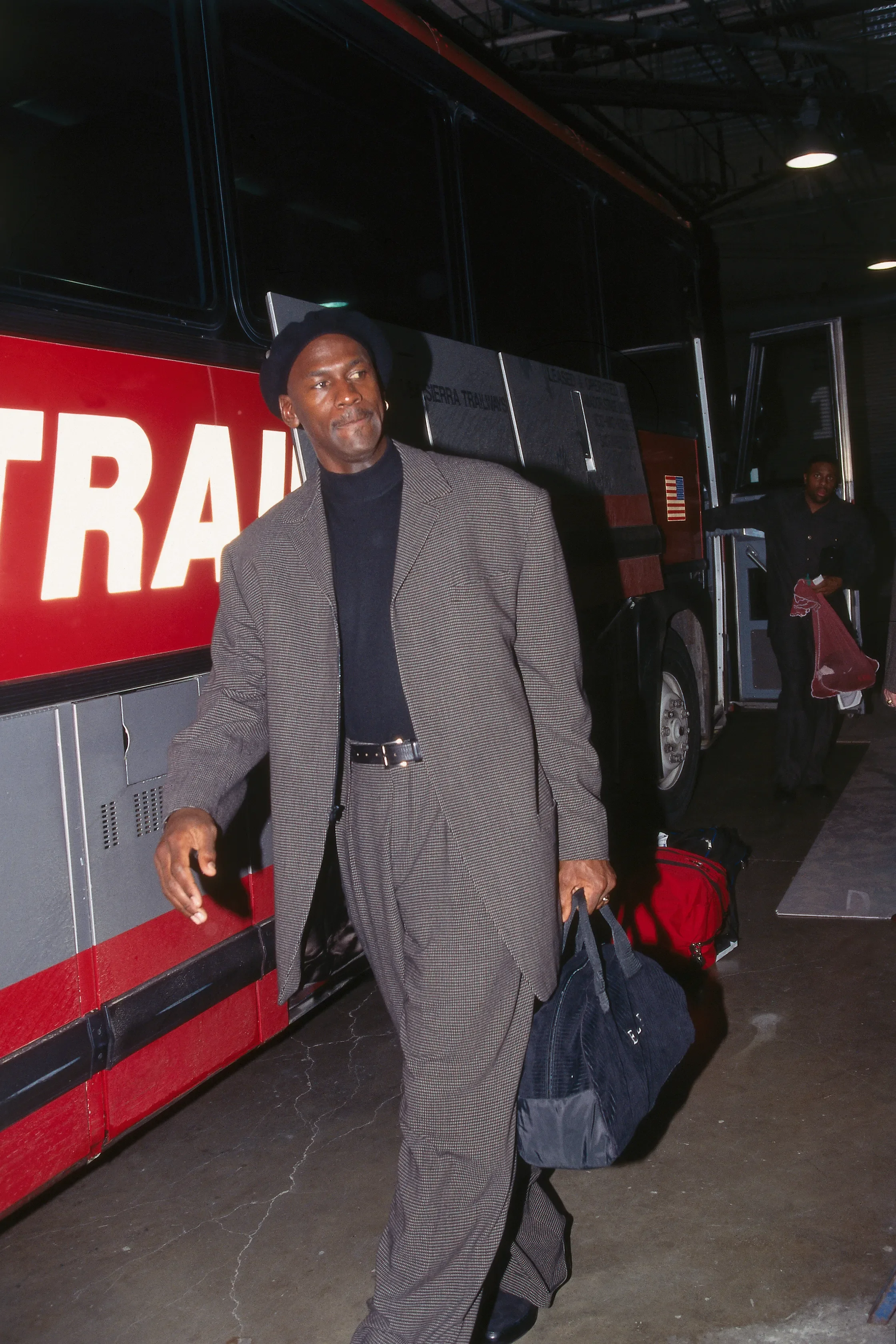story-Michael-Jordan-suit-god-gq-april-2020.webp