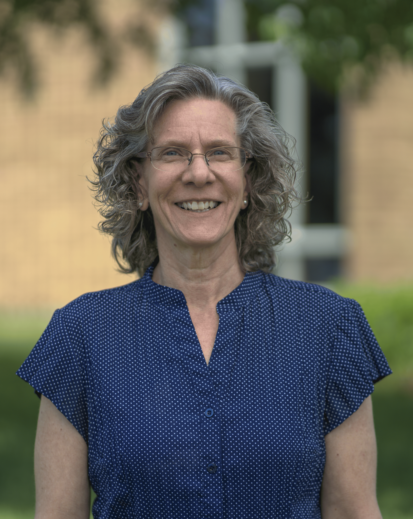 Lynn Olson
