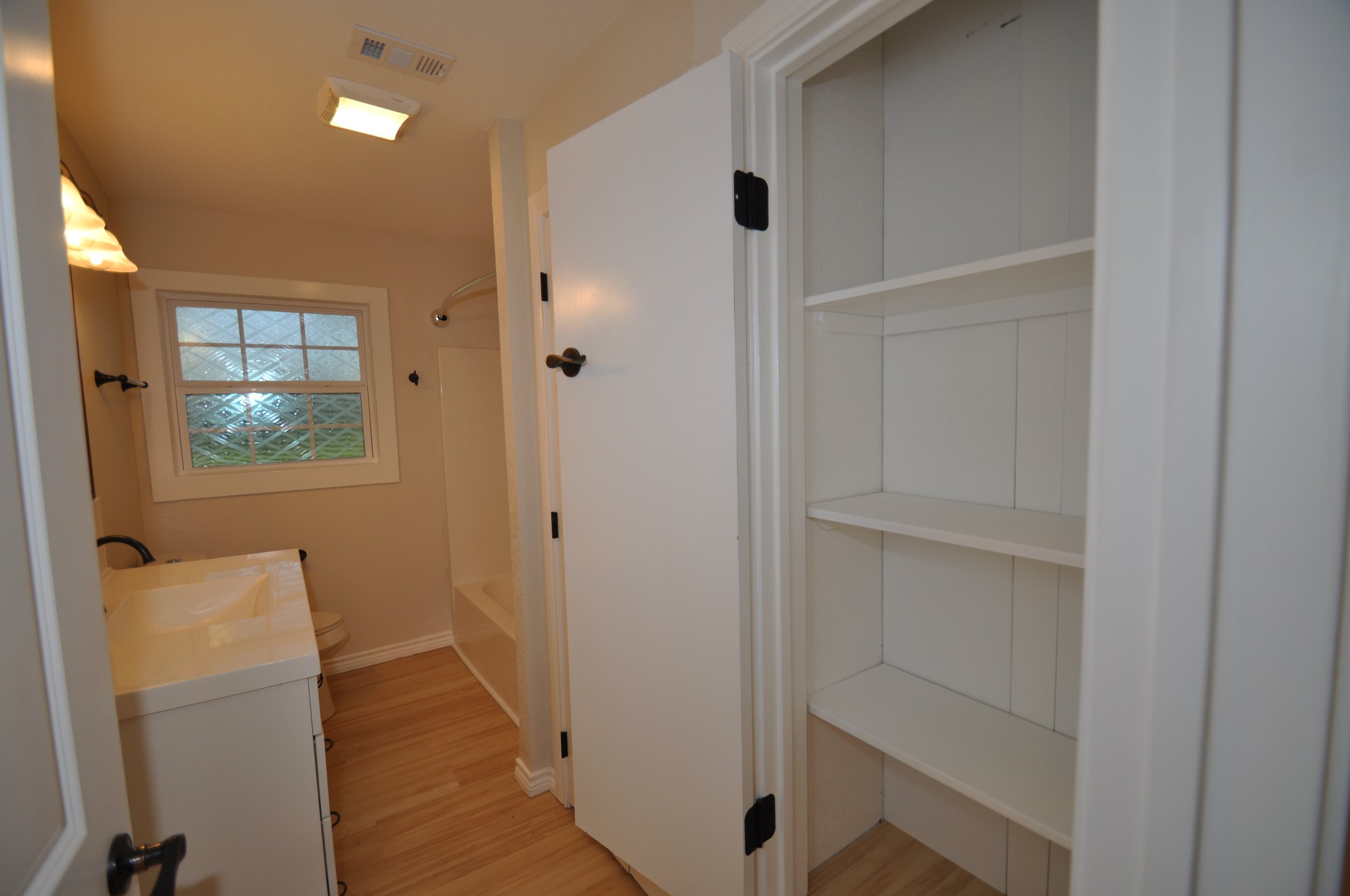 Hall bathroom from entrance