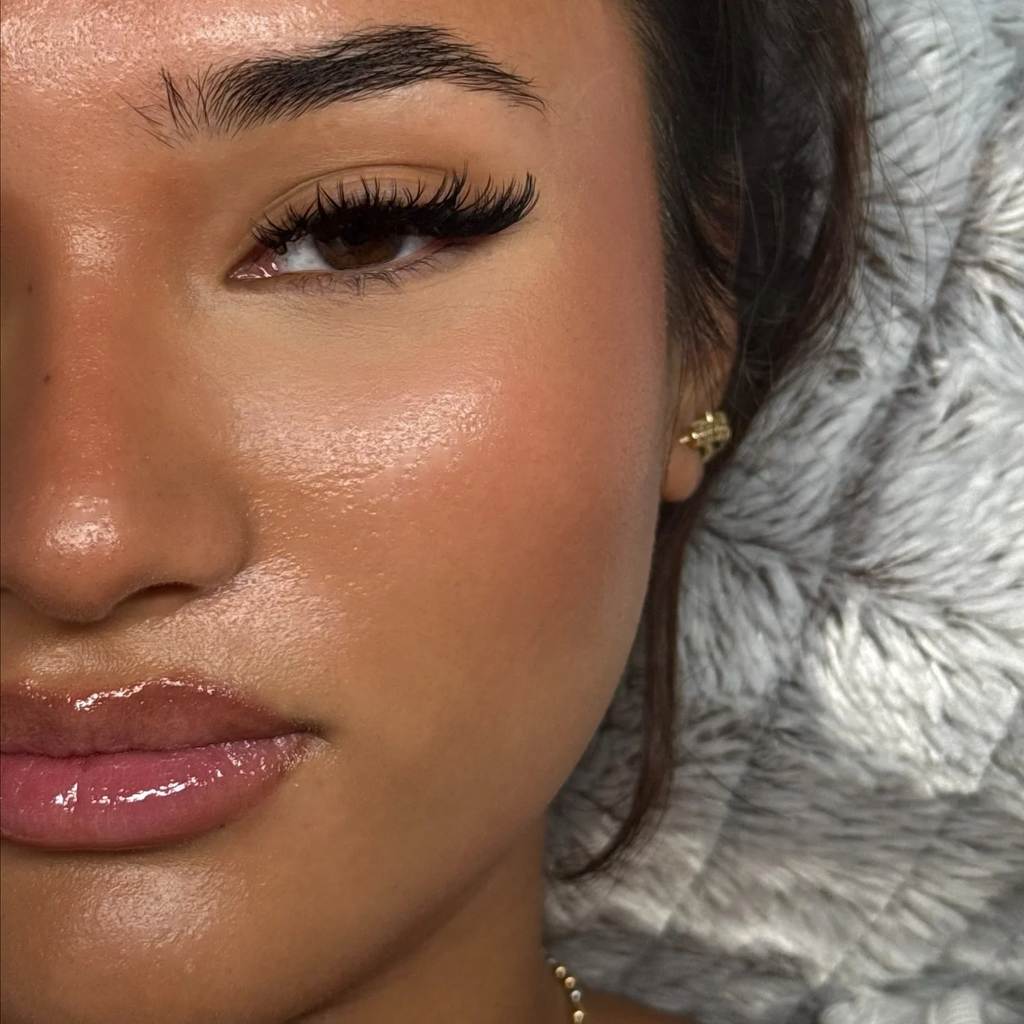 up close &amp; personal 🌟

save this for lash inspo ✨✨ 

What to book if you want this set: 
a custom wispy wink set 

this is by far one of my most requested specialty sets 😍

☆

☆

☆

☆

☆

☆

☆

#icywinklashes #lashartist #diamondbarlasheartist 