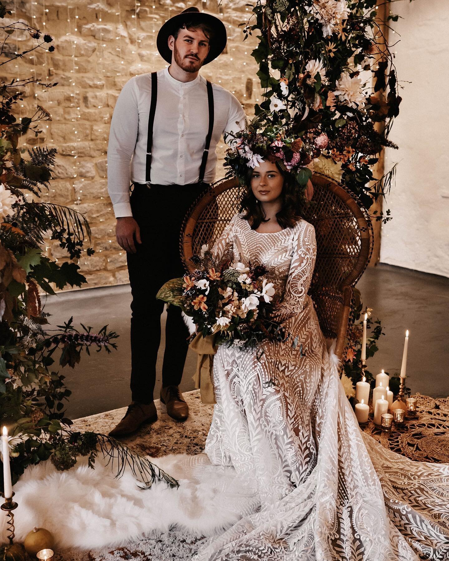 🧡 British grown, foraged flowers 🍂 @hydeparkflowerclub.by.dotties 🙌 

Photographer - @markbamforthphotography
Venue - @pondenmillweddings
Styling, Props &amp; Decor - @northandwildevents
Florals - @hydeparkflowerclub.by.dotties
Dress - @shikobabri