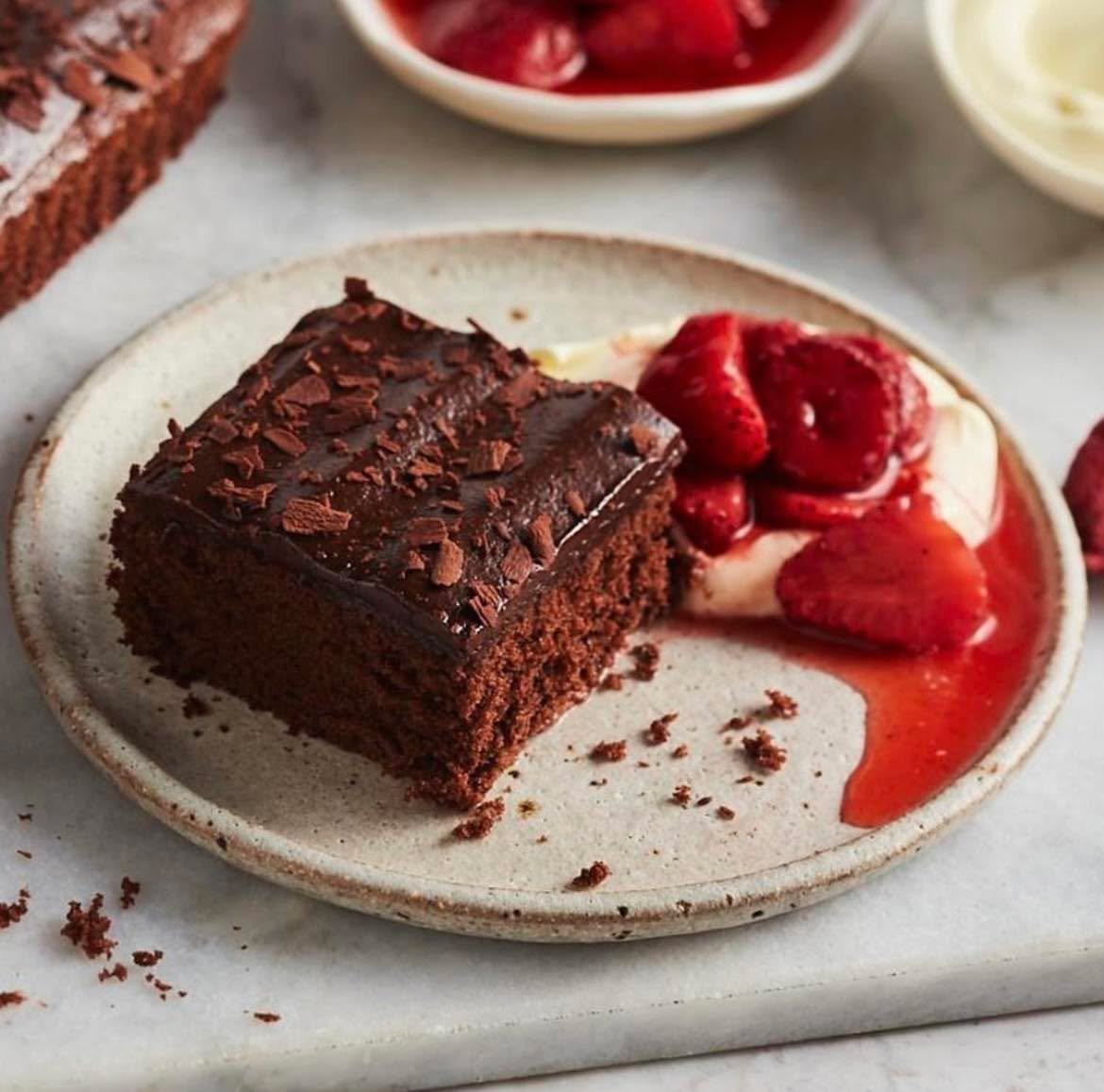 Who says you can't have your cake and eat it too?!

Sara Lee&rsquo;s  moist chocolate cake is topped with a thick layer of smooth chocolate butter icing and sprinkled with chocolate flakes. Serve with berries and cream for an extra decadent dessert.
