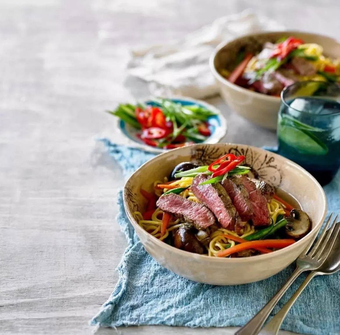 There's nothing quite like a steaming bowl of lamb miso ramen noodles to turn up the cozy in your home!

Ingredients:
600g Amelia Park Lamb 
2 tbsp miso paste
1 tsp sunflower oil
150g green beans, 3cm lengths
1 carrot, peeled and cut into batons
200g