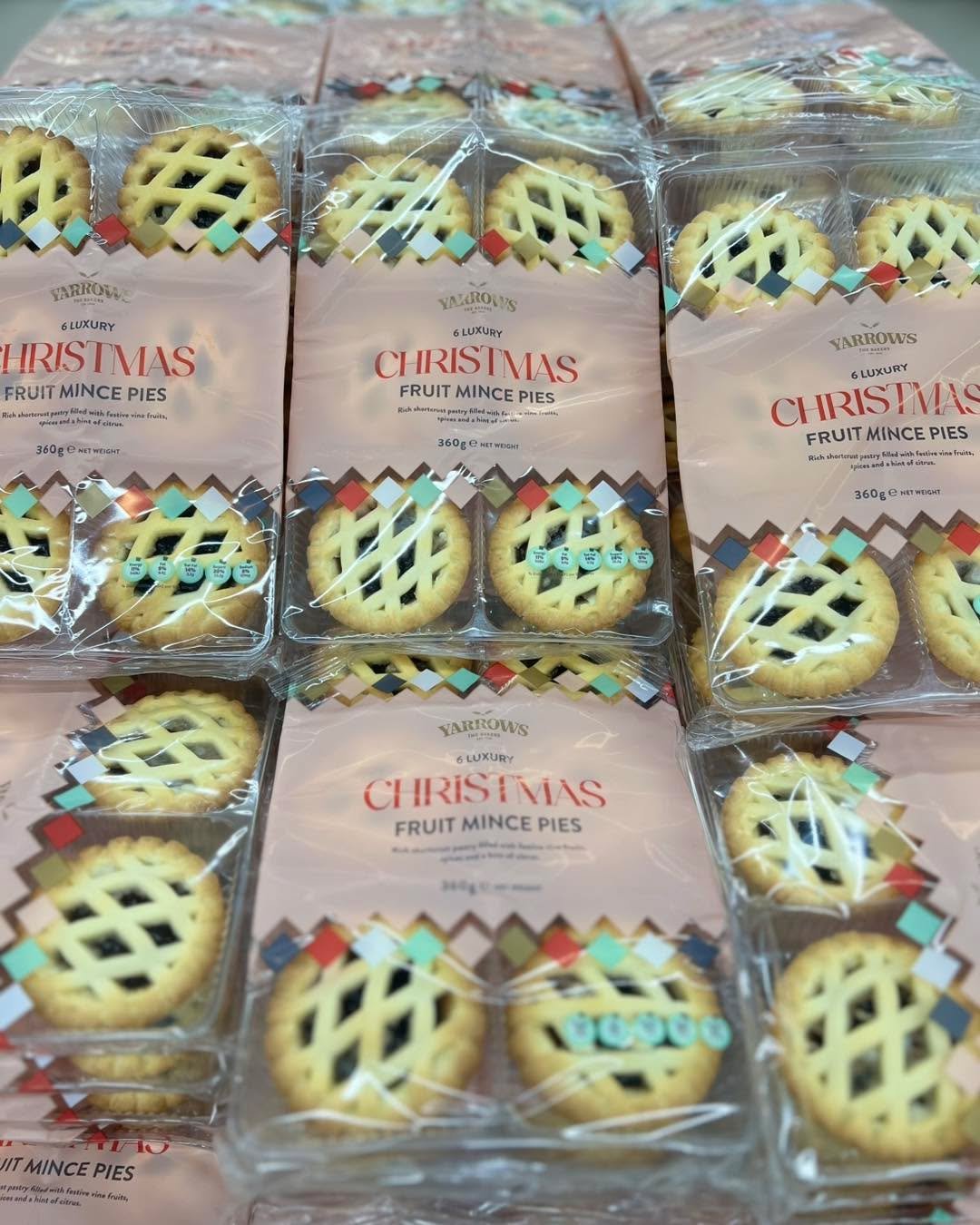 Nothing says the season like Fruit Mince Pies!
This weekend only, get a 6-pack of Yarrow&rsquo;s Christmas Fruit Mince Pies for $4.20 at South Bunbury Marketplace.

#yourlocalmarketplace #southbunburymarketplace #sbmarketplace #supportlocal #freshand