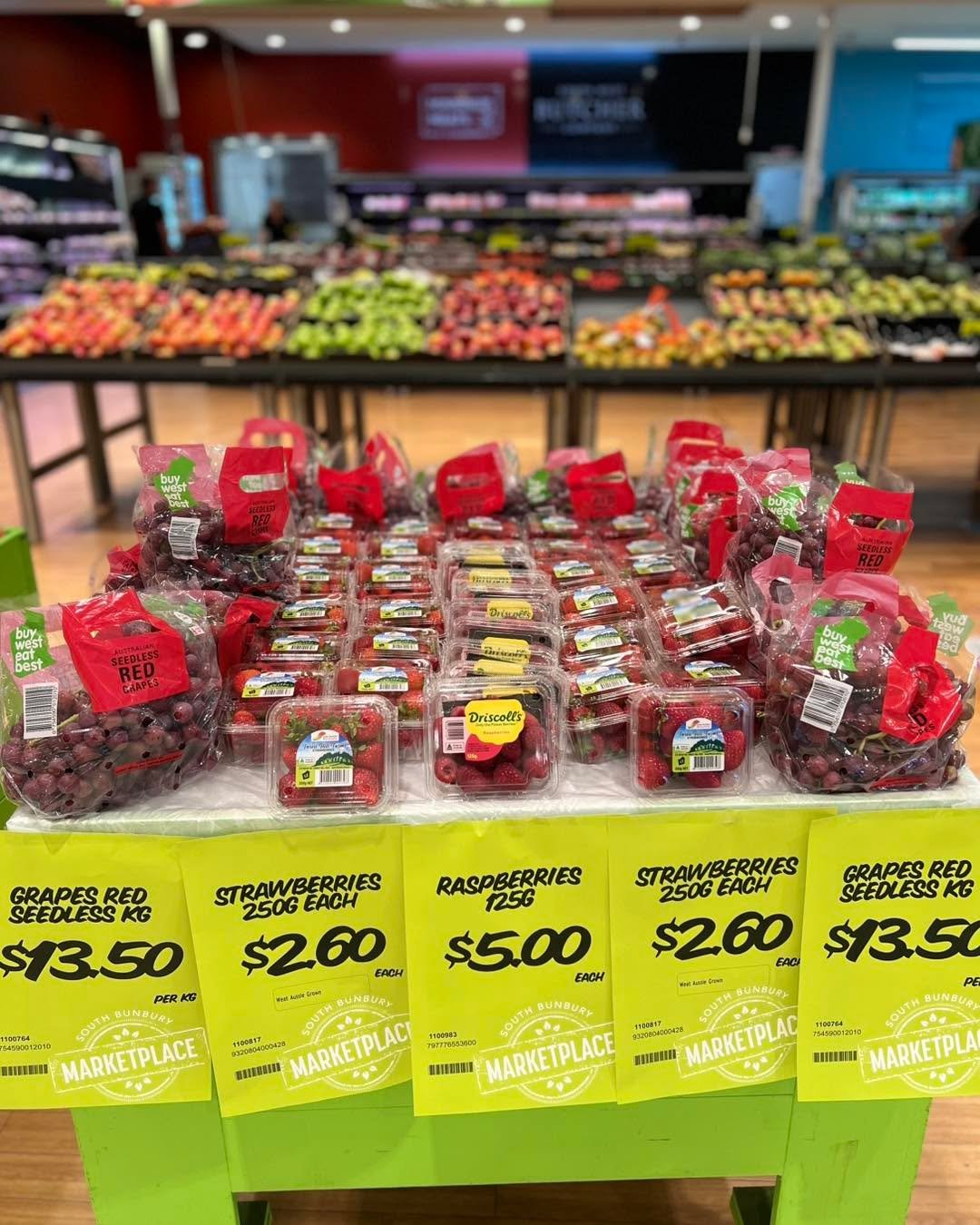 We have some amazing fresh savers this week! 

1kg Pre-packed Tomatoes $2
Watermelon $1.50 a kilo 
Strawberry Punnet $2.60 each
Mango $2.50 each
Rockmelon $2 each 

Prices run from 09/01/26 to 15/01/26 

#southbunburymarketplace #sbmarketplace #yourl