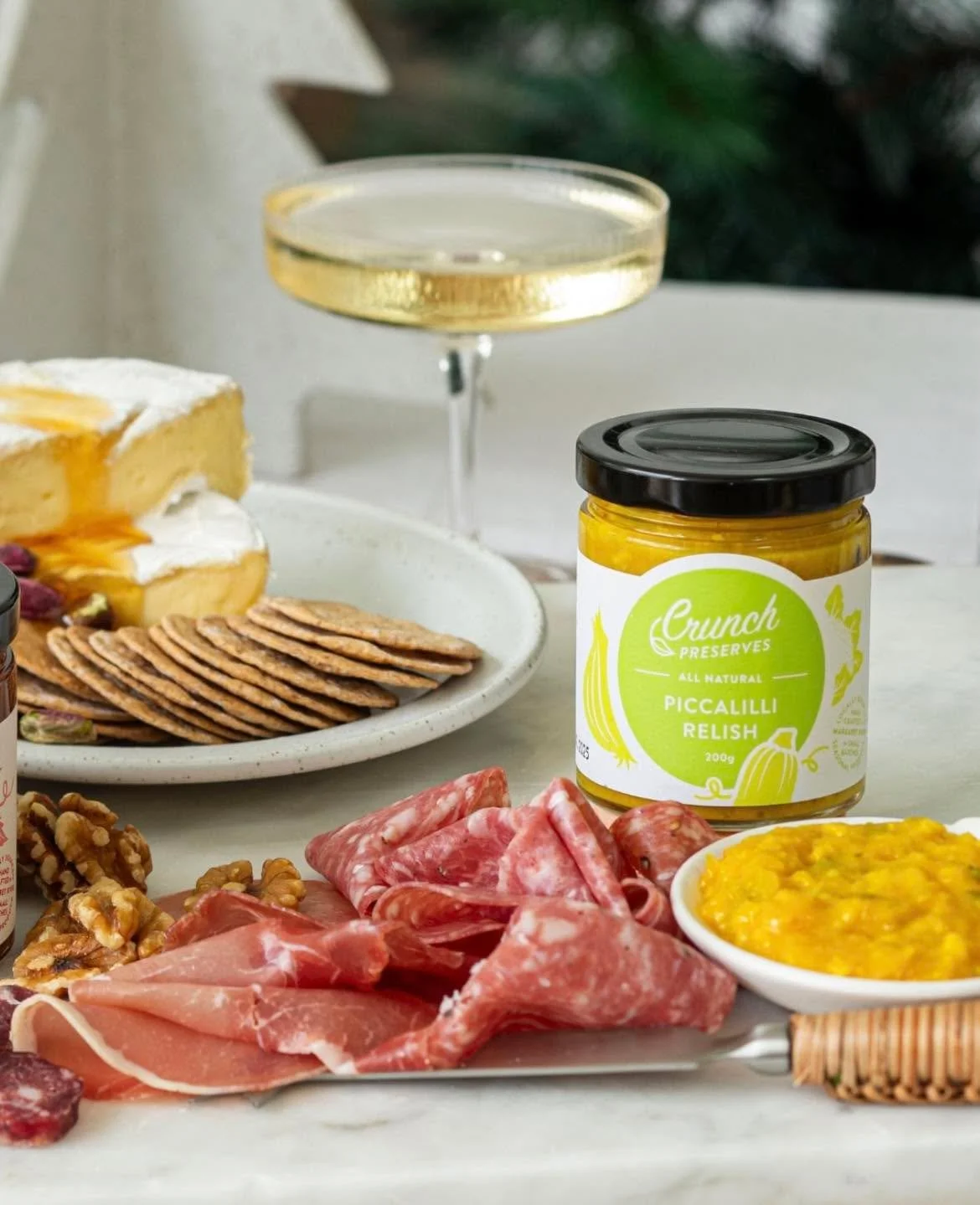 ☀️Summer afternoons call for
cheeseboards, sunshine, and a little bit of indulgence.

Crunch Piccalilli, The mustardy pickle that transforms anything you pair it with. Perfect in a lunchbox sandwich, alongside melty gruyere or sharp cheddar, with smo