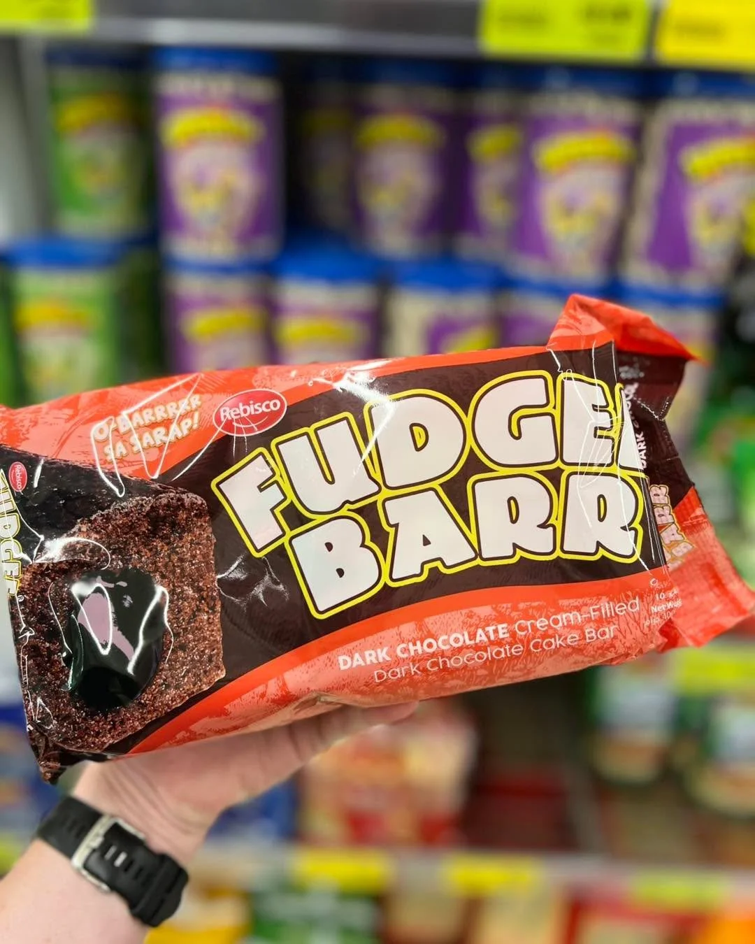 FUDGEE BARR

- Soft chocolate cake with luscious creamy filling.
- Ideal for school snacks or lunchboxes
- Enjoyable dessert for chocolate lovers
- Individually wrapped for convenience

#southbunburymarketplace #sbmarketplace #yourlocalmarketplace #t