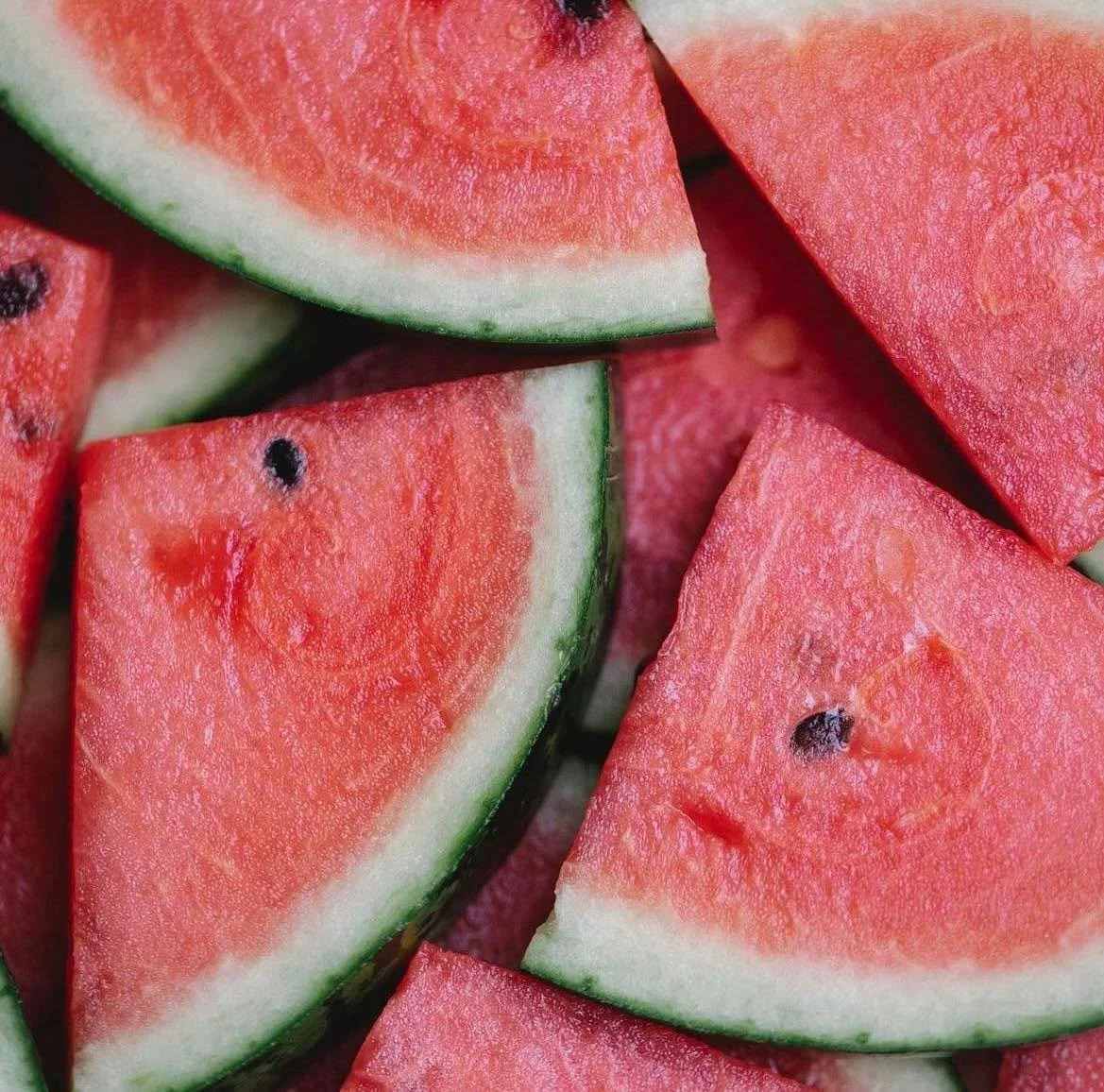 There is nothing more refreshing than a bite of watermelon on a hot day. 

This Weekend's Super Saver is whole watermelon $1.50 per/kg.

#southbunburymarketplace #sbmarketplace #yourlocalmarketplace #buywesteatbest #weekendsupersaver #freshandlocal #