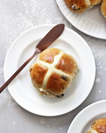 It&rsquo;s Market Day at South Bunbury Marketplace! Head in store between 12 - 1.30pm to try Yarrows Hot Cross Buns. 

We are open Good Friday 8am - 5pm 

#southbunburymarketplace #sbmarketplace #yourlocalmarketplace #supportlocal #themarketplacesout