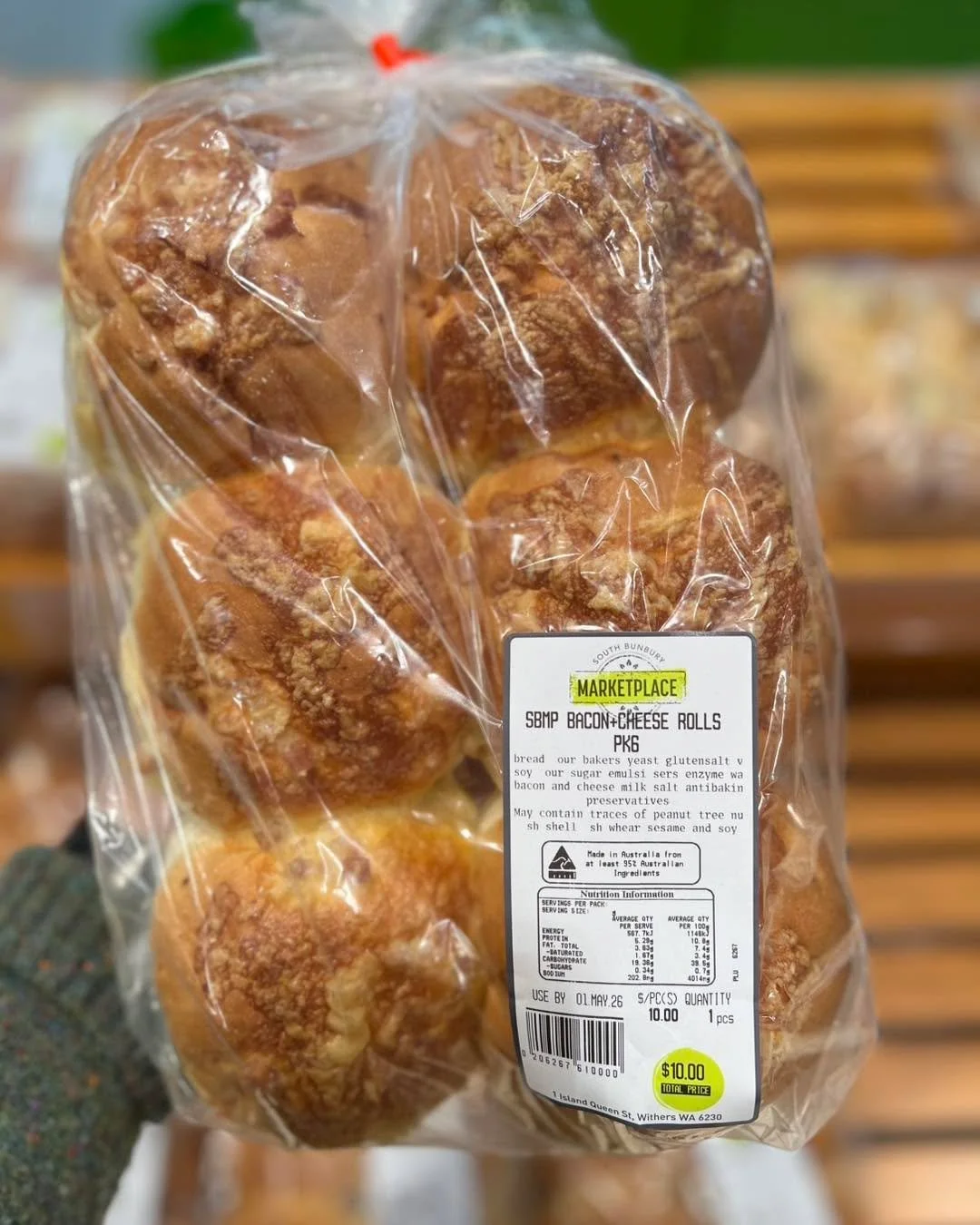 Make school lunches easy and delicious! 

Our Bacon &amp; Cheese Rolls (6 pack) are the perfect lunchbox treat &ndash; soft, tasty, and ready to go.

Great for busy mornings, after-school snacks, or anytime hunger hits!

Grab a pack today and keep ev