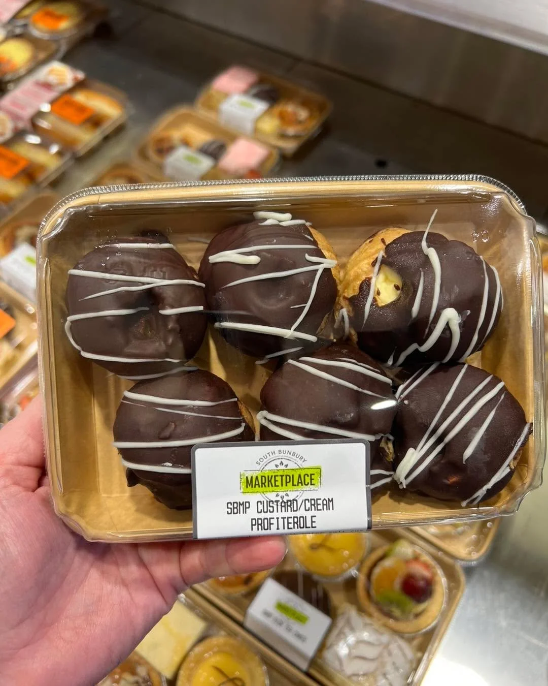 Warning: May cause serious dessert cravings. 🤤

Six-pack profiteroles loaded with your favourite flavours:
🍫 Hazelnut Choc
☕ Coffee
🍮 Custard Cream

Which box is coming home with you today?

#southbunburymarketplace #sbmarketplace #yourlocalmarket